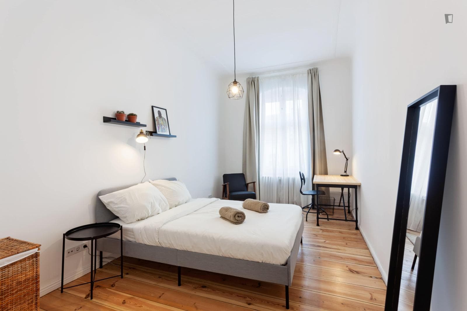 Bright double bedroom in a 2-bedroom apartment in Gesundbrunnen photo 1
