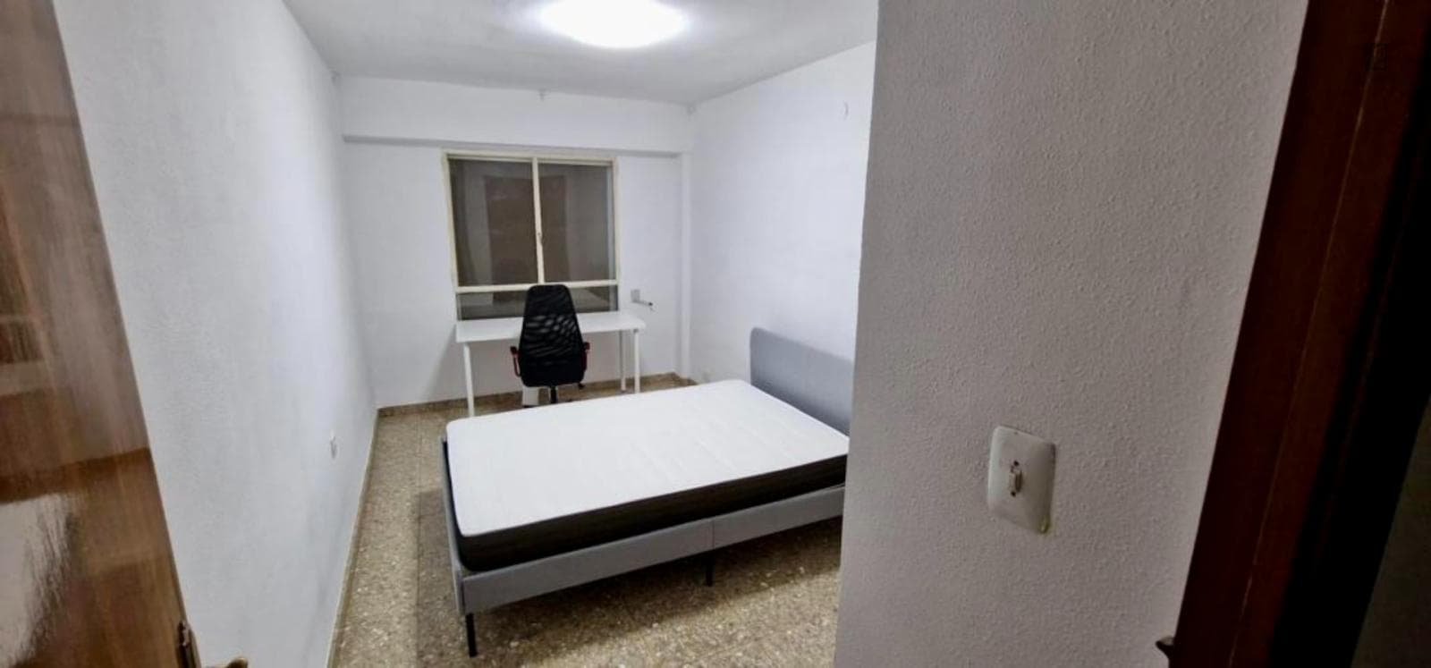 Homely double bedroom, near the Campus d'Alcoi of Universitat Politècnica de València	 photo 1