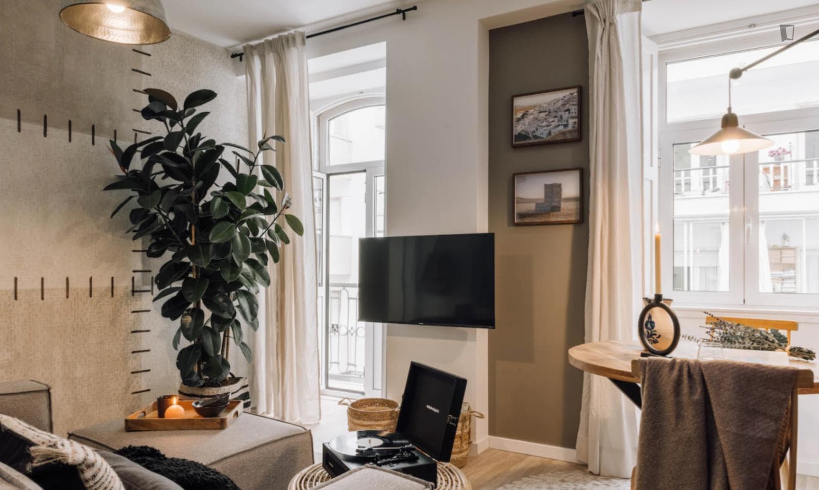 Welcoming 1-bedroom apartment close to Tapada das Necessidades photo 1