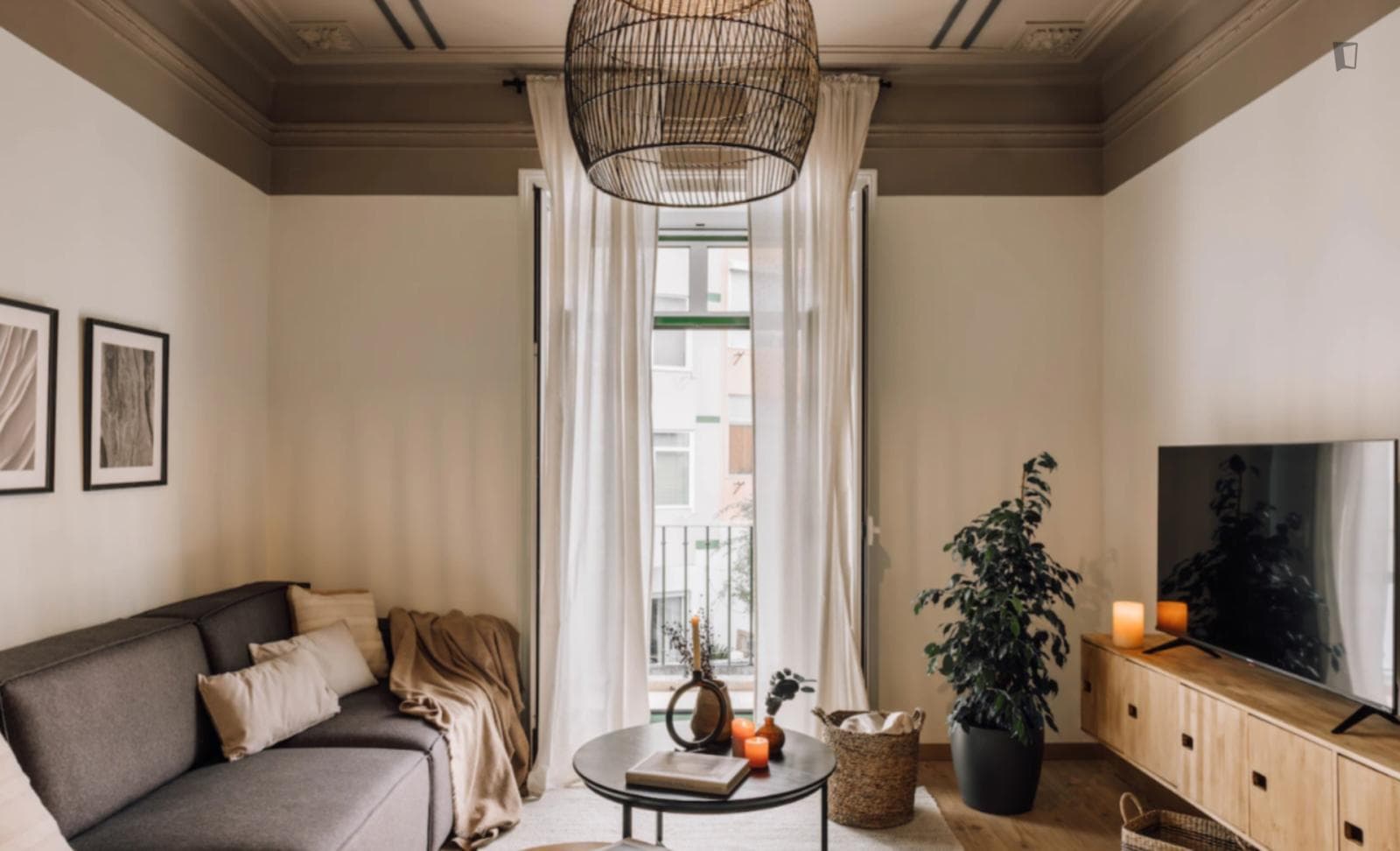 Delightful 2-bedroom apartment not far from Amoreiras Shopping Centre photo 1