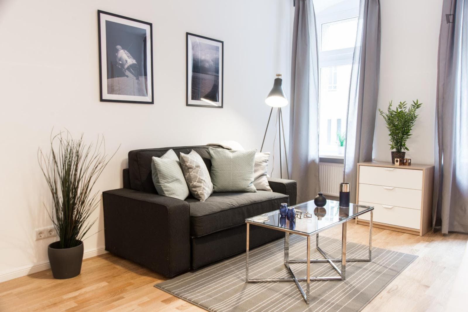Elegant 1-Bedroom apartment very close to TU Berlin University photo 1
