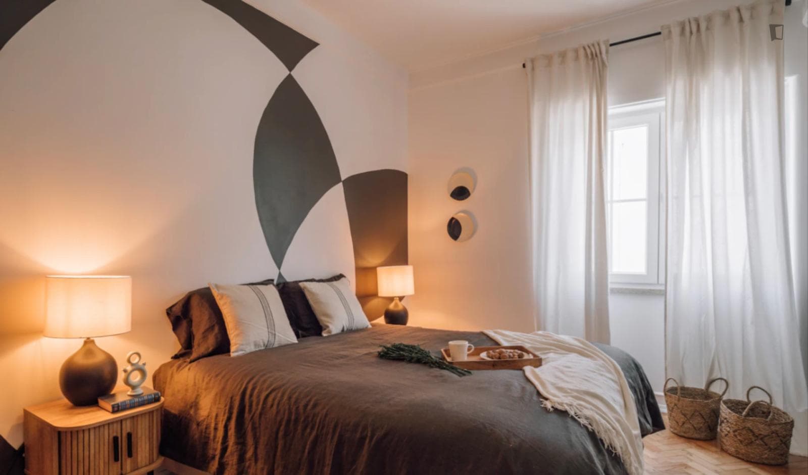 Attractive 3-bedroom apartment with terrace in Alvalade photo 1