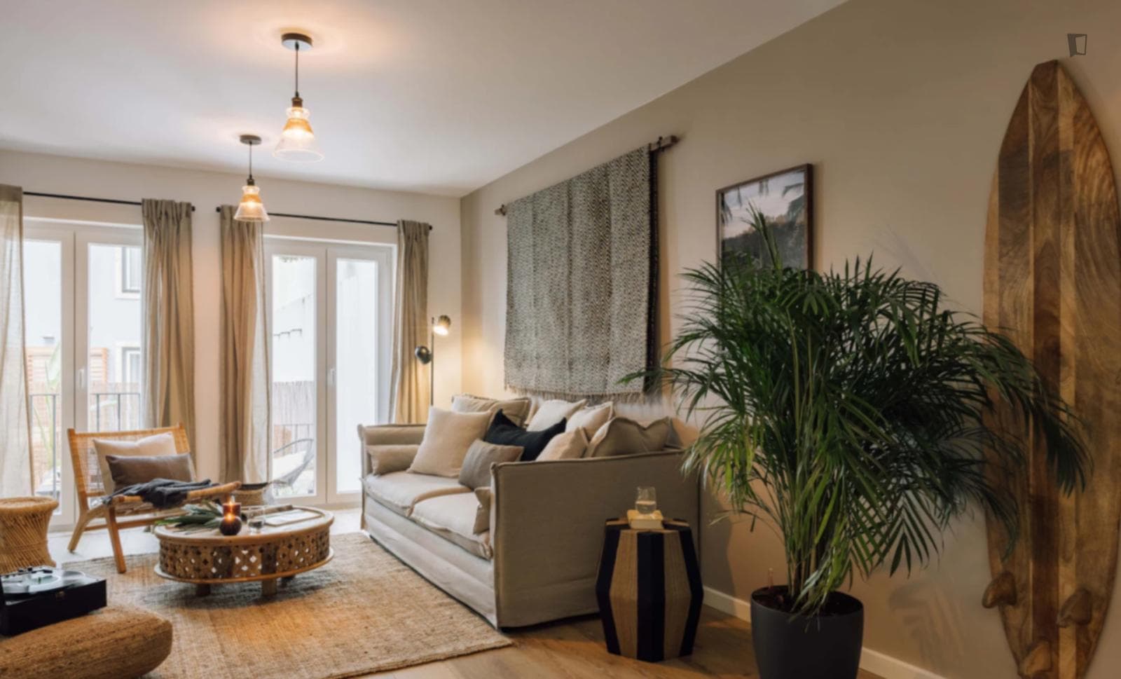 Enjoyable 2-bedroom apartment with terrace close to Avenida metro station photo 1