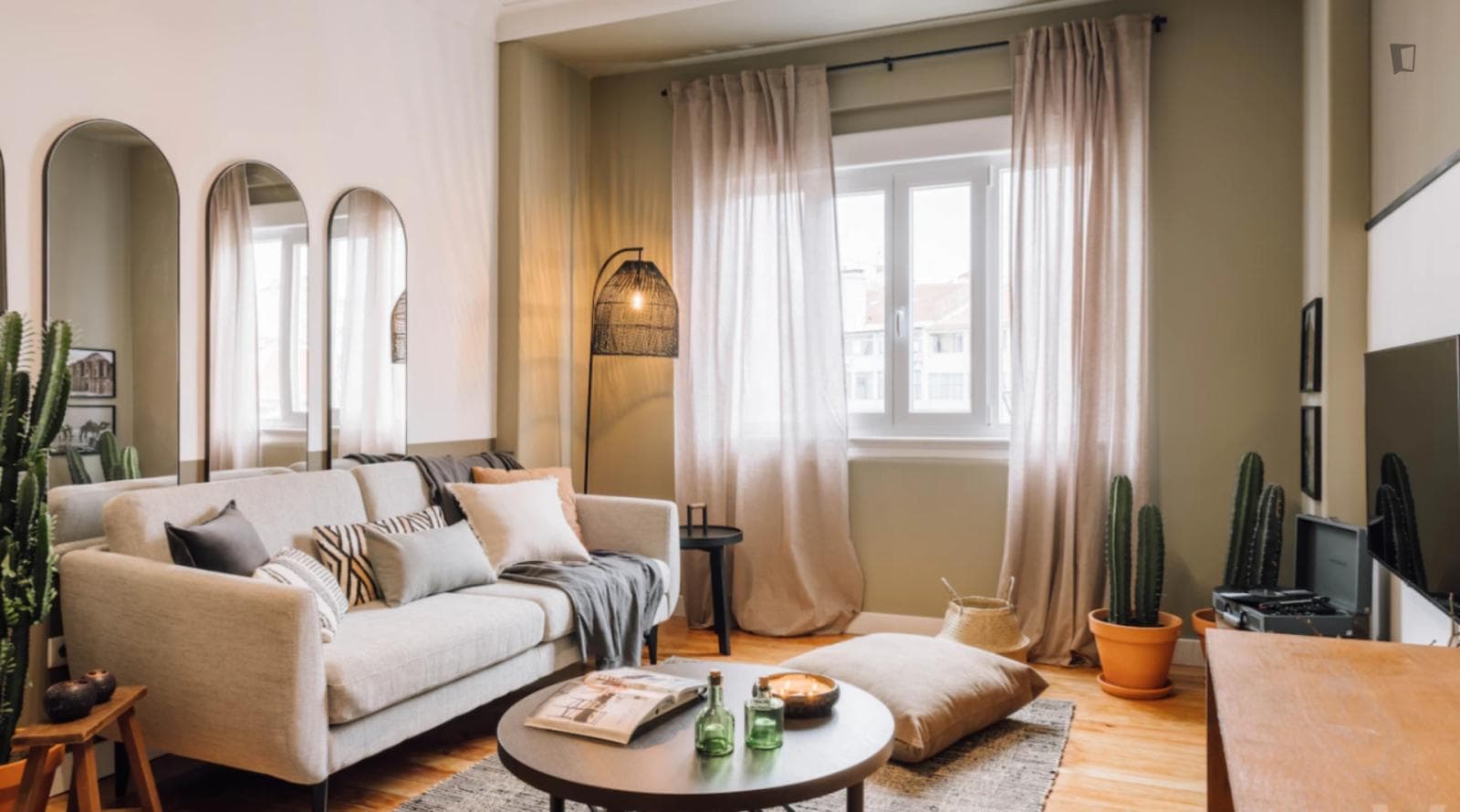 Welcoming 2-bedroom apartment in the heart of the Santo Antonio district photo 1