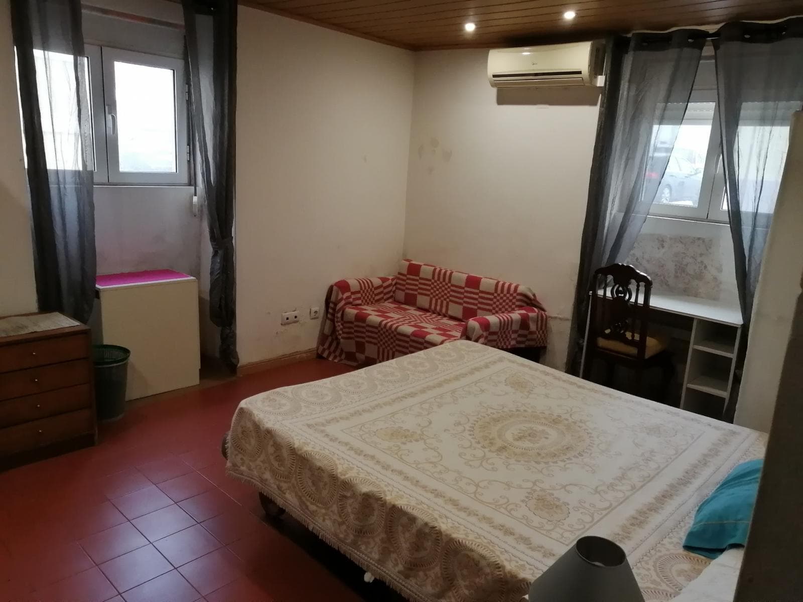 Nice single bedroom next to Instituto Superior Técnico photo 1