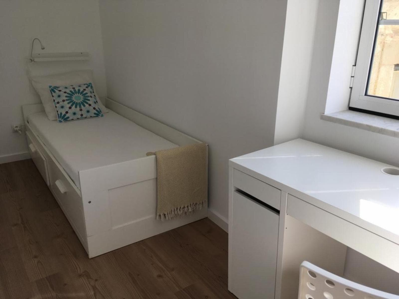 Pleasant single bedroom in Setúbal Historic City Center photo 1
