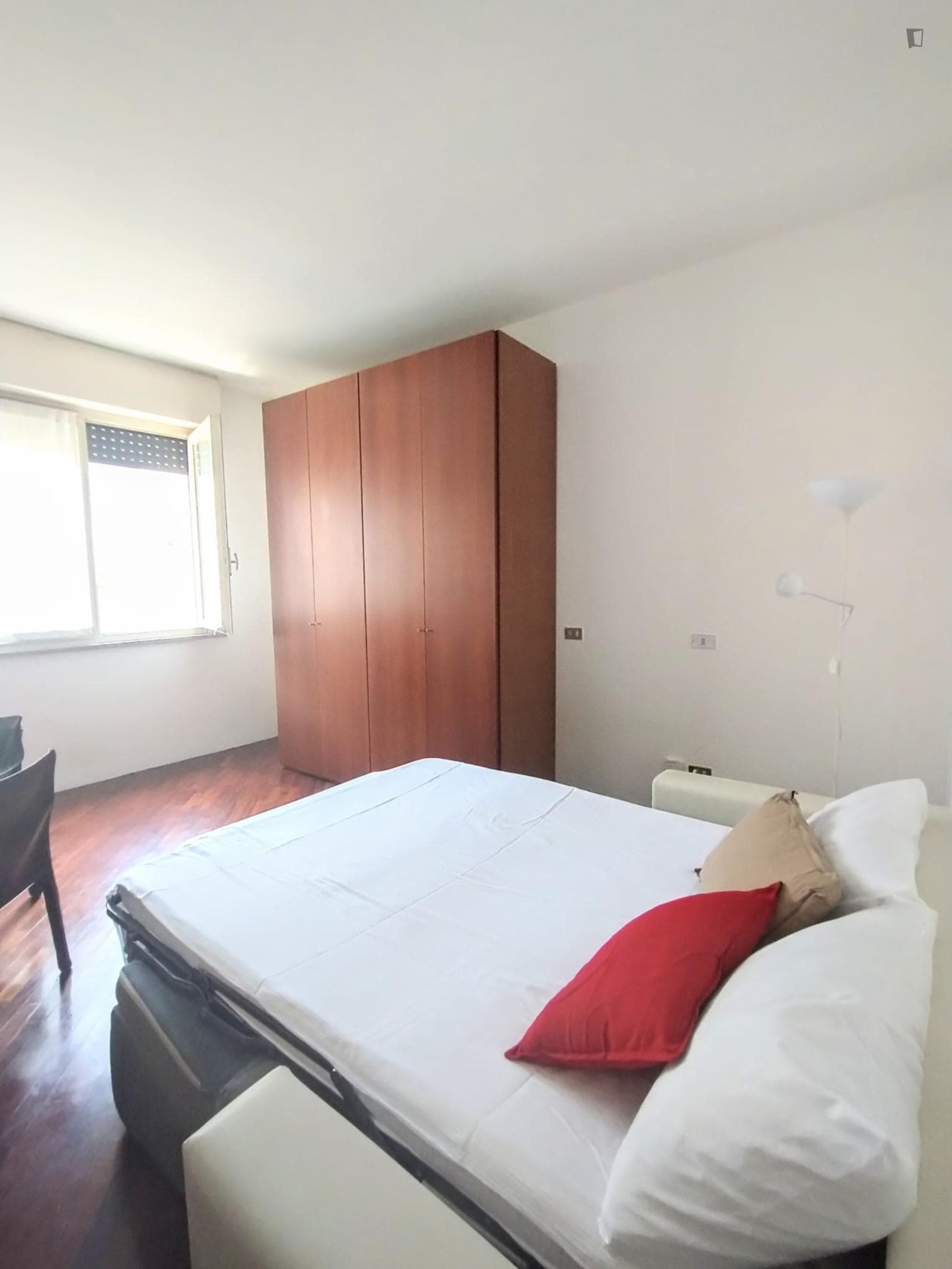 Inviting studio close to Gerusalemme metro station photo 1