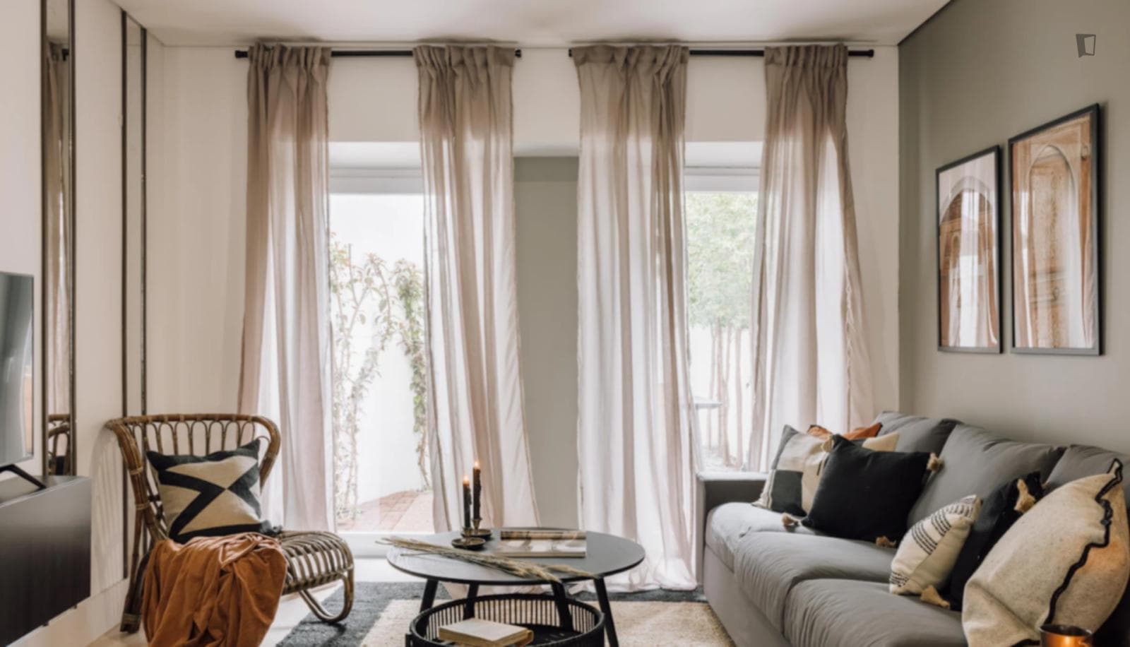 Trendy 2-bedroom apartment with terrace in Campo de Ourique photo 1