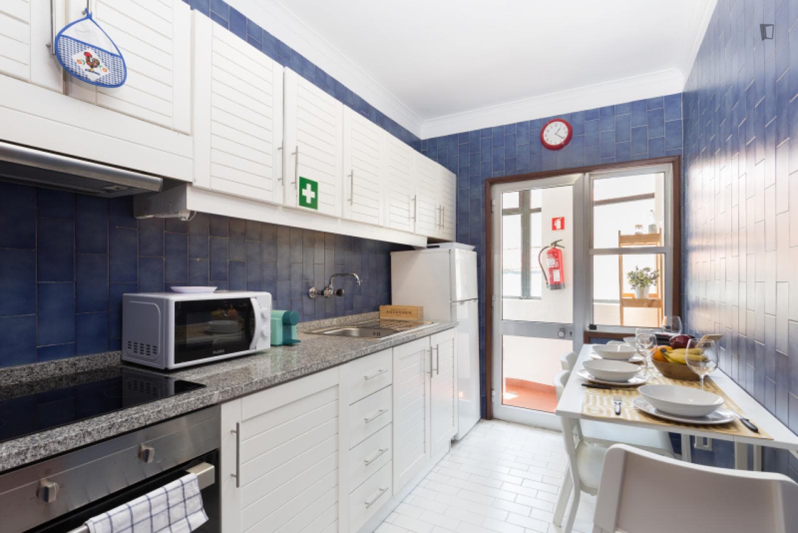 Comfy 1-bedroom apartment not far from Lapa metro station photo 1