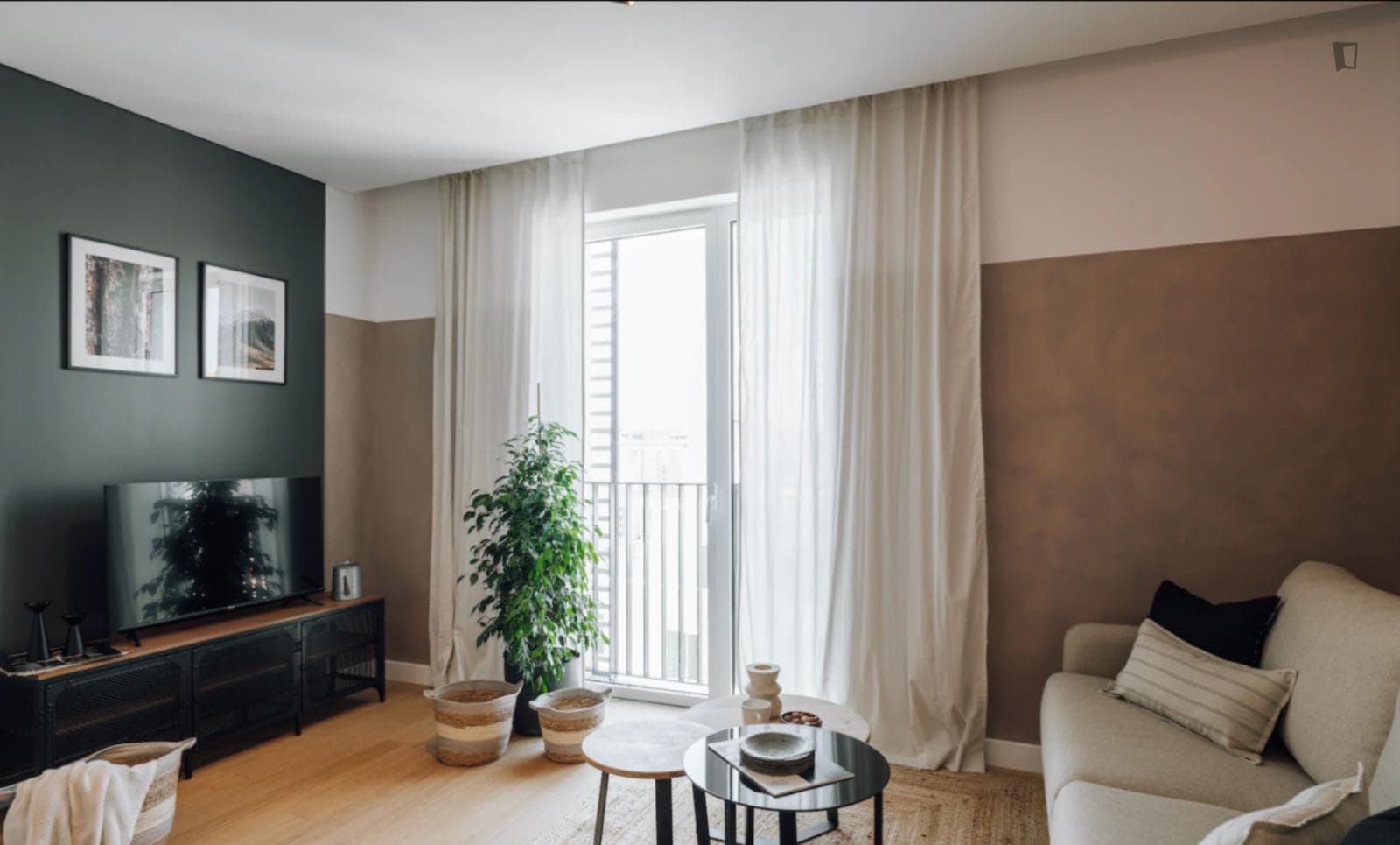 Thoughtfully designed 1-bedroom apartment near São Sebastião metro station photo 1