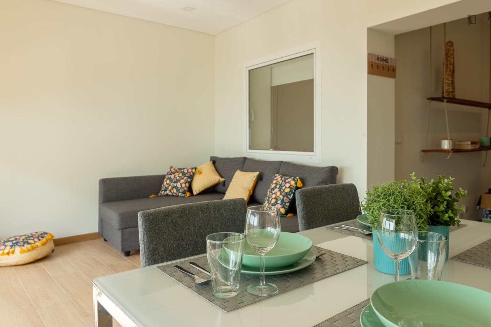 Charming 1-bedroom apartment with balcony photo 1
