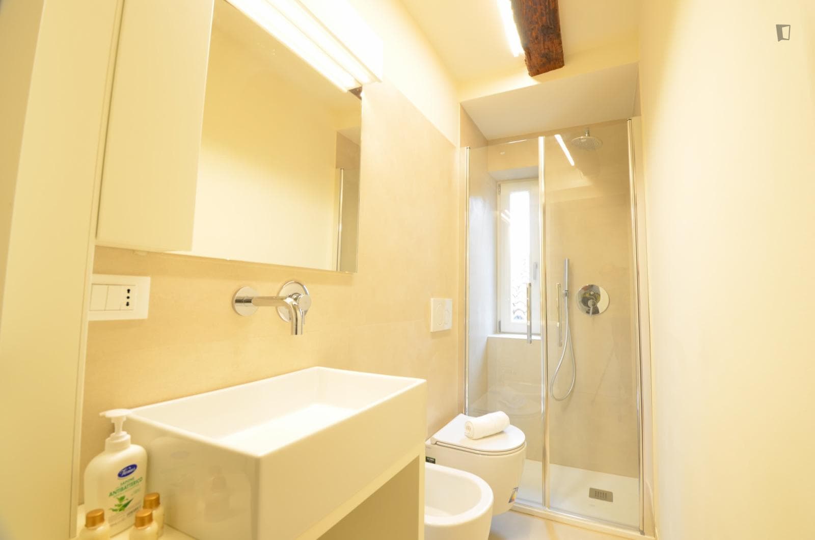 Large two-bedroom apartment in Campo dei Frari photo 1