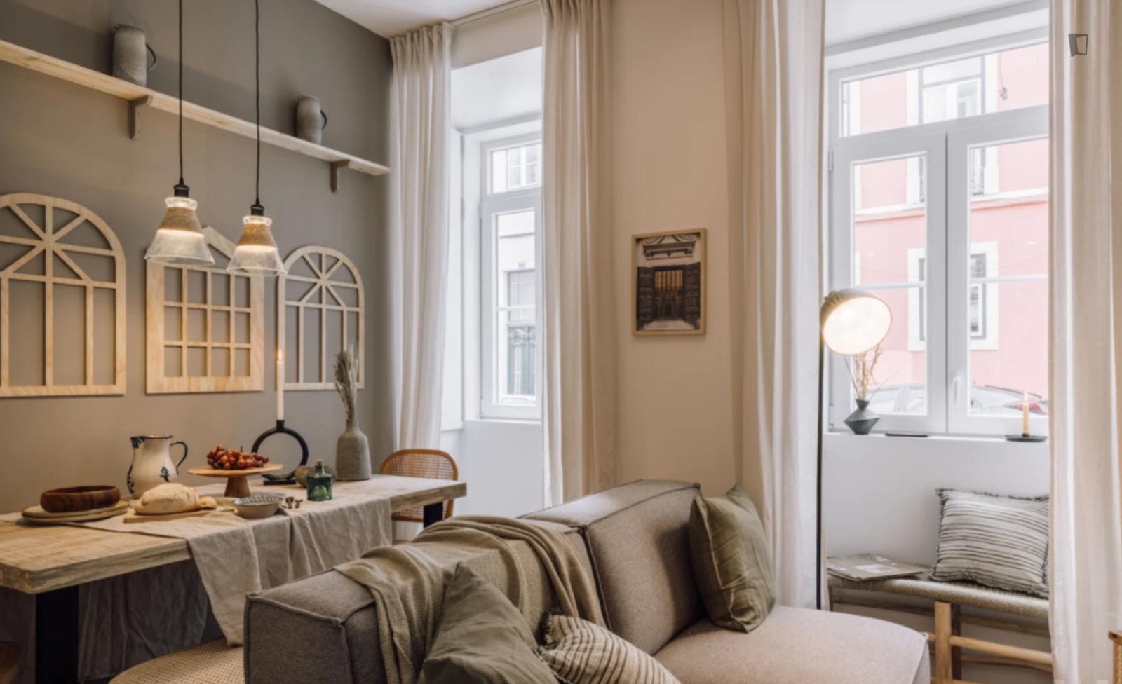 Elegant 2-bedroom apartment in the heart of Lapa photo 1