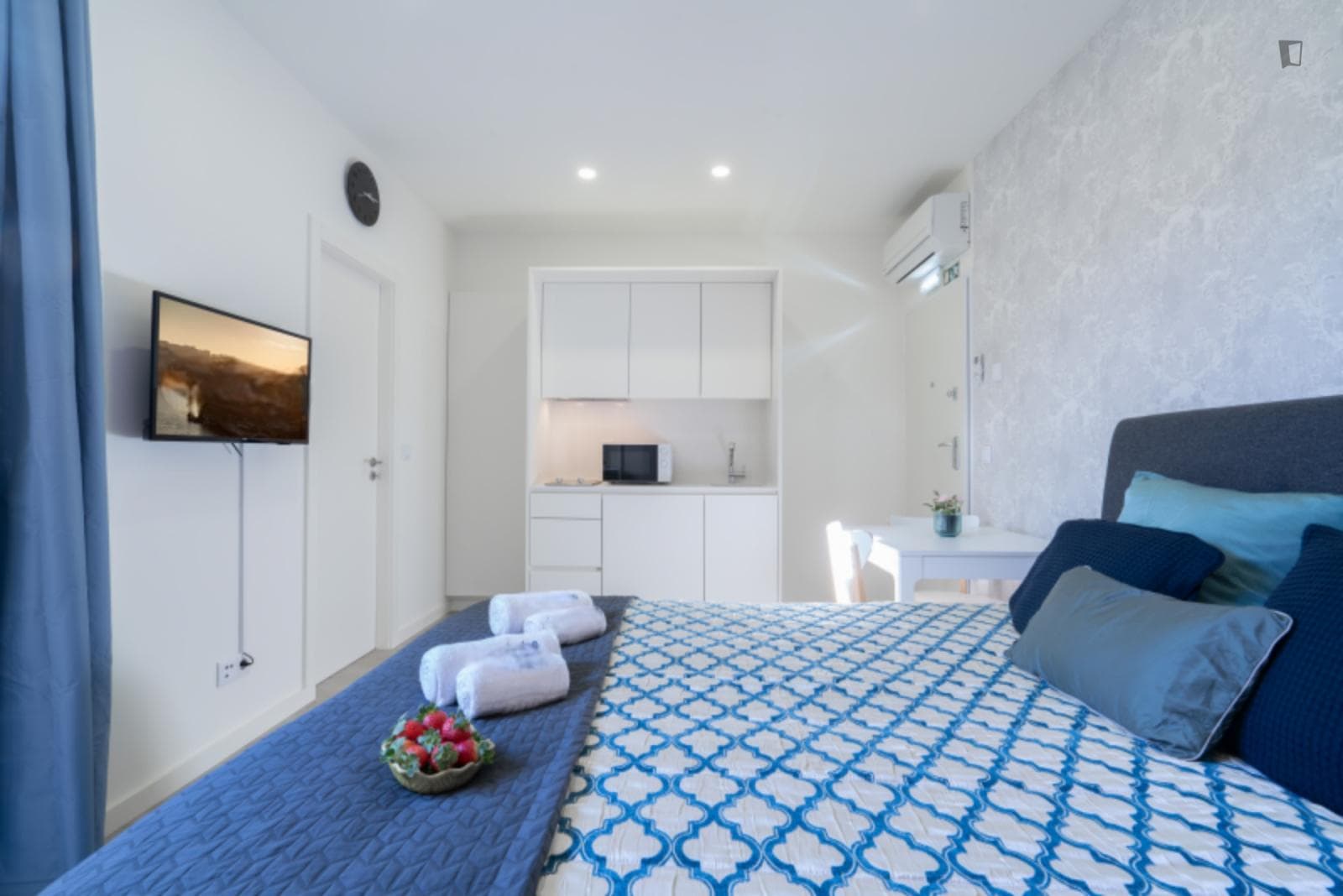 Property photo thumbnail