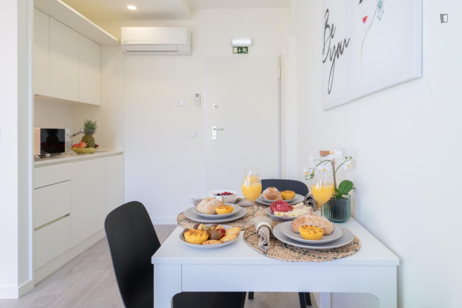 Charming 1-bedroom apartment with terrace near Marquês metro station photo 1