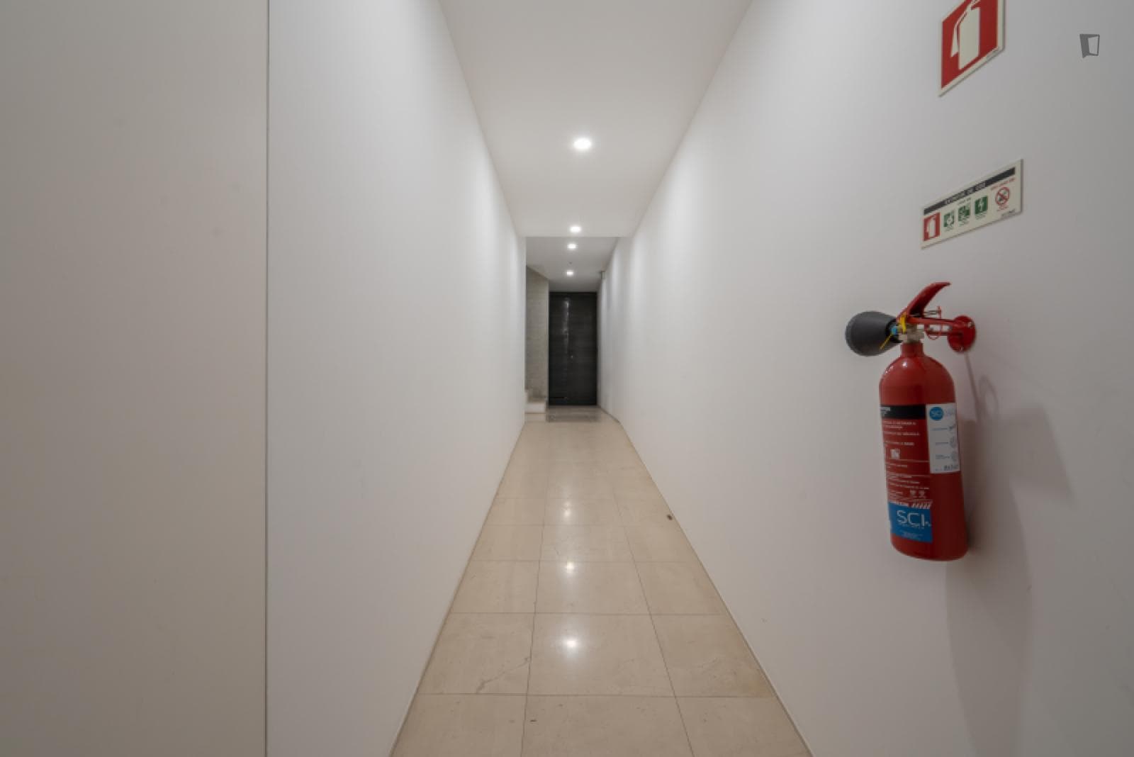 Refined 1-bedroom apartment close to Livraria Lello photo 1