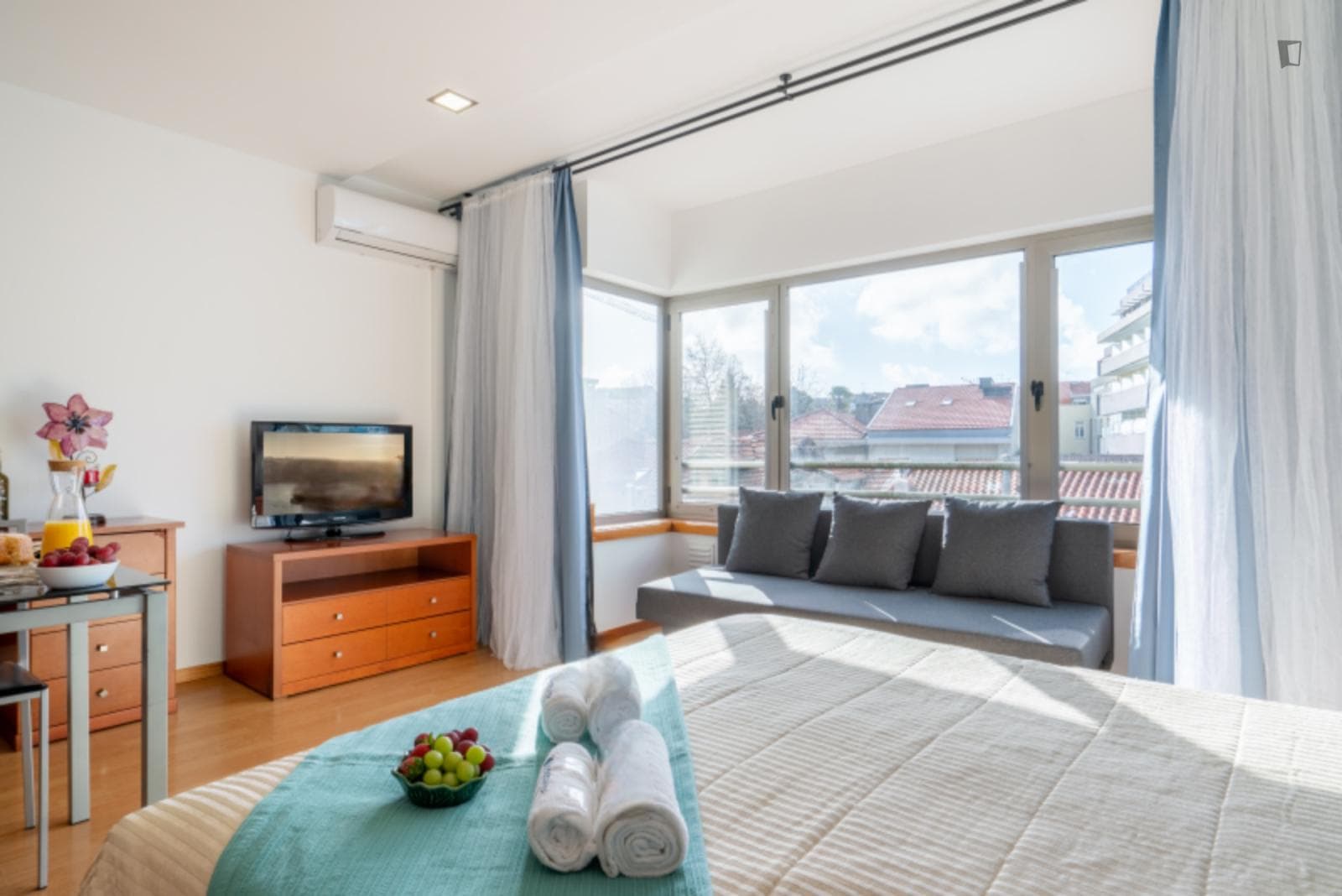 Property photo thumbnail
