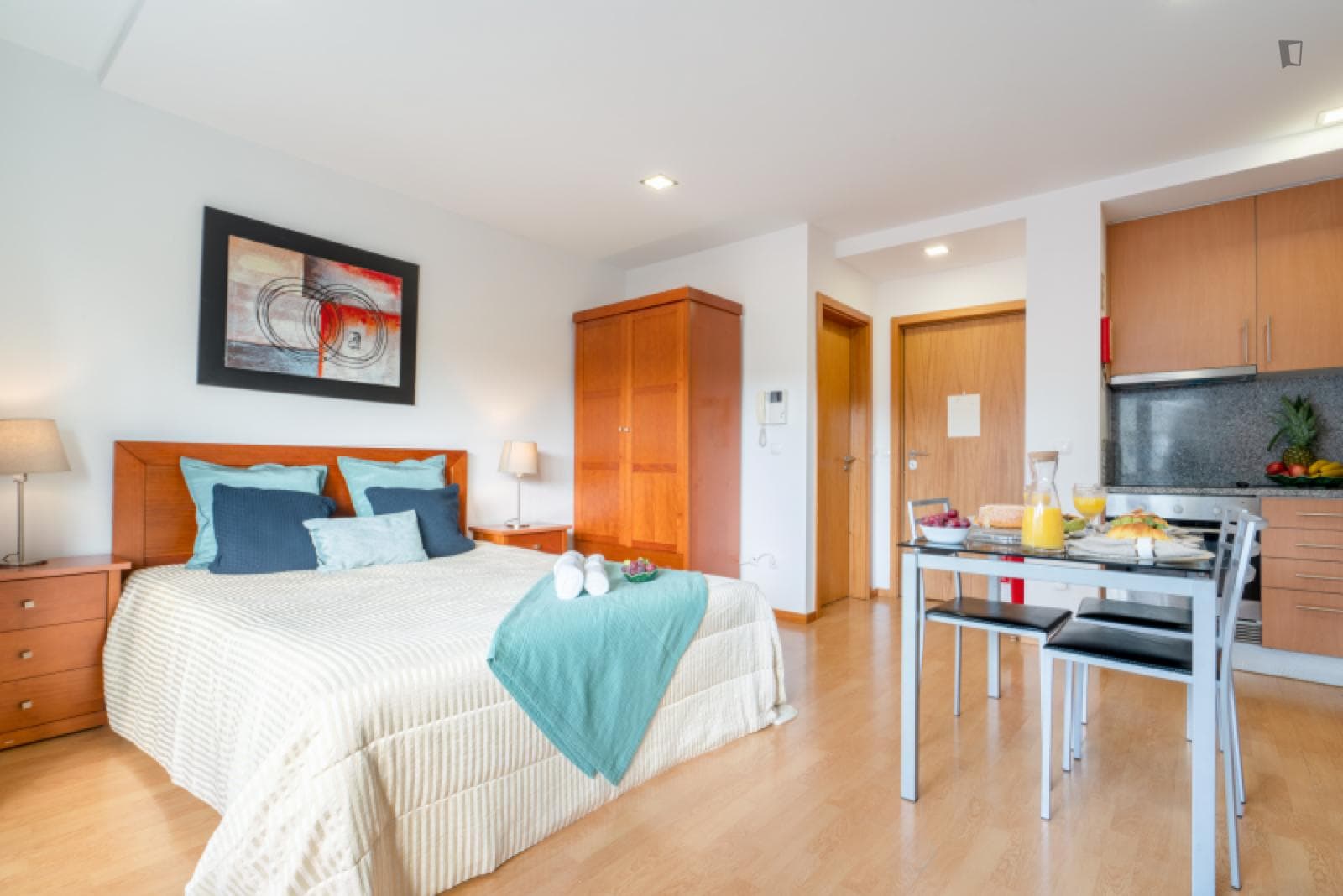 Trendy studio very close to Faria Guimarães metro station photo 1
