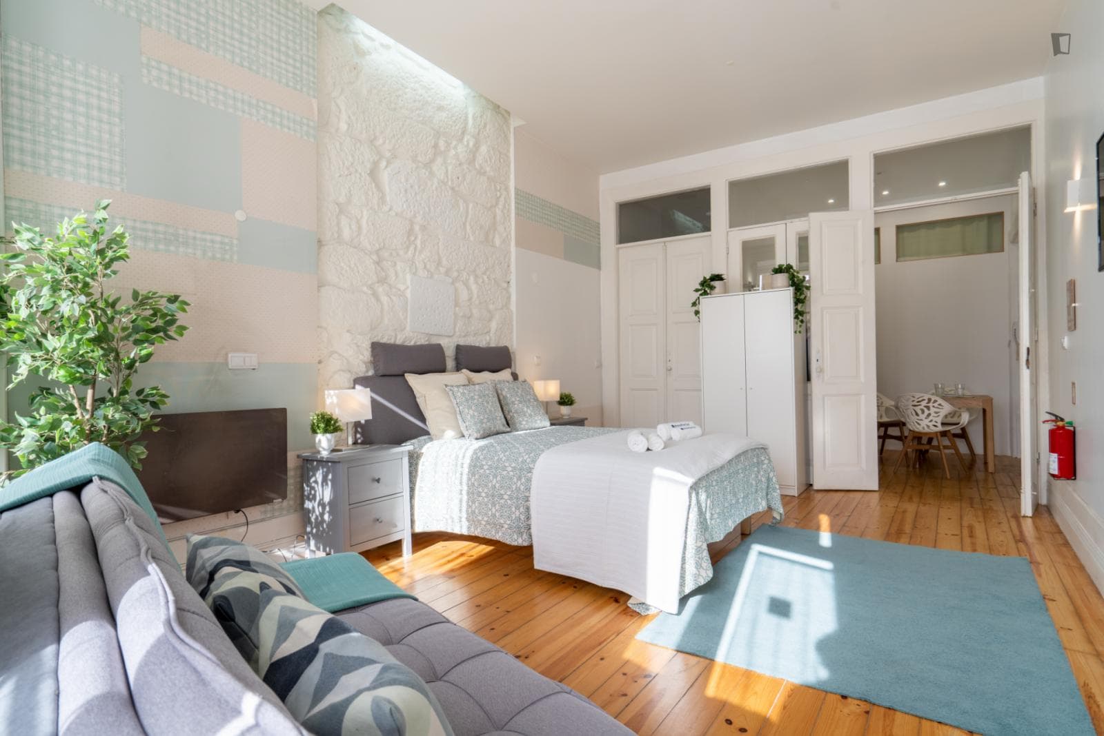 Property photo thumbnail