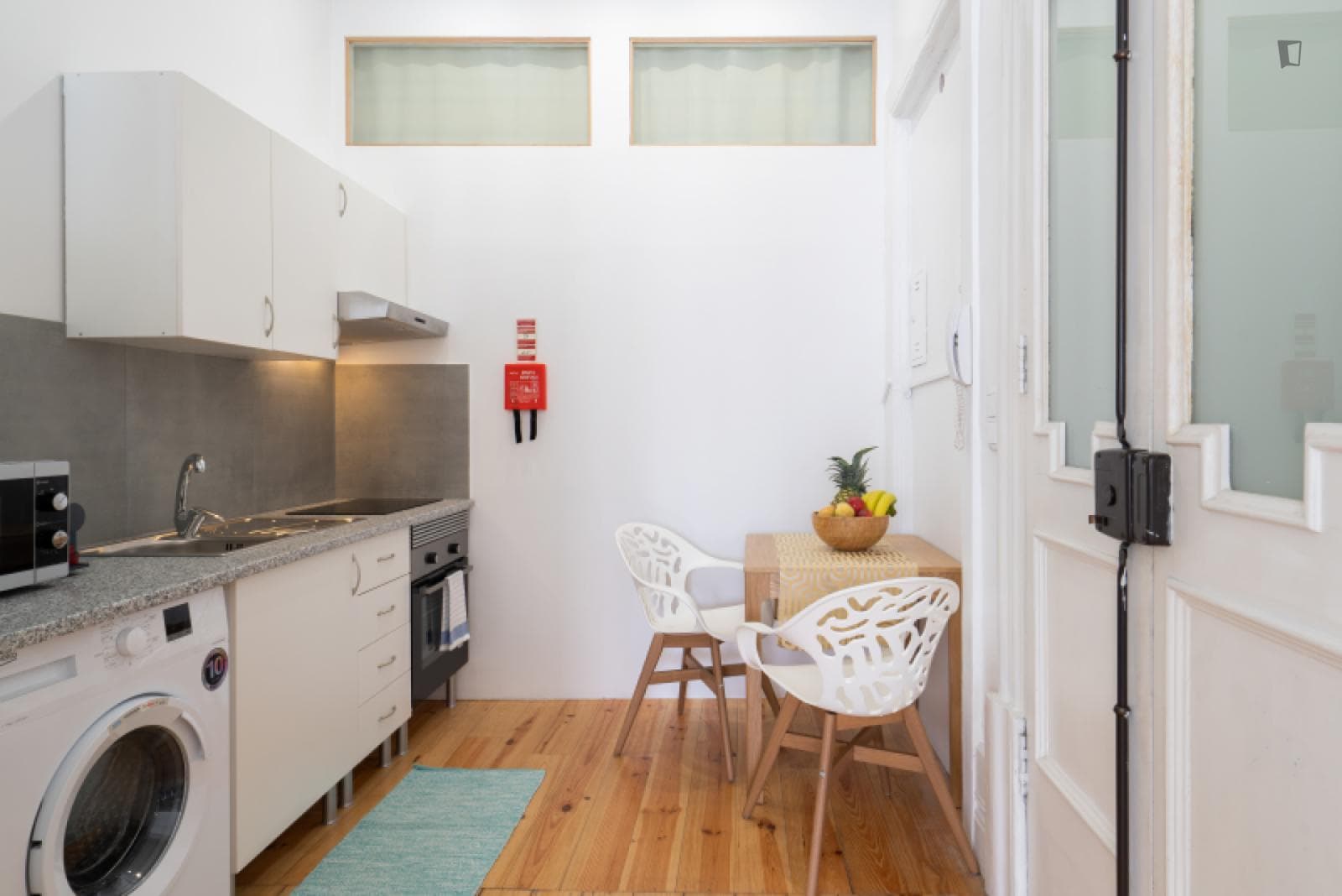 Welcoming studio next to Jardins do Palácio de Cristal photo 1