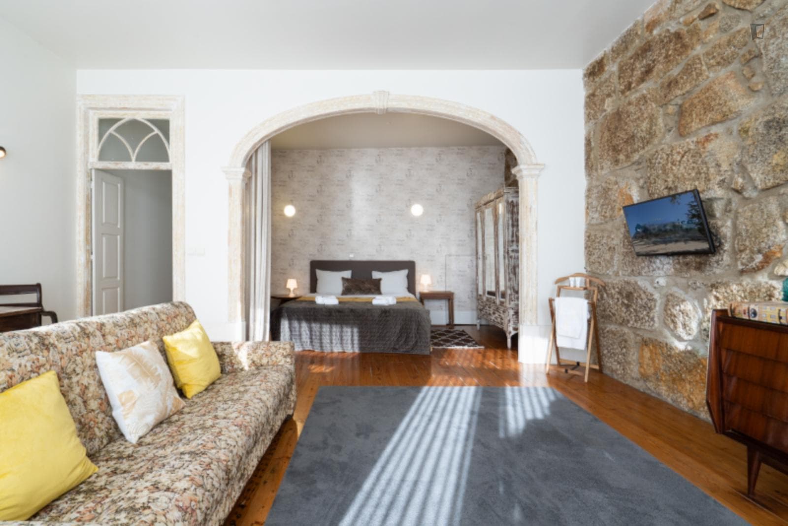 Property photo thumbnail