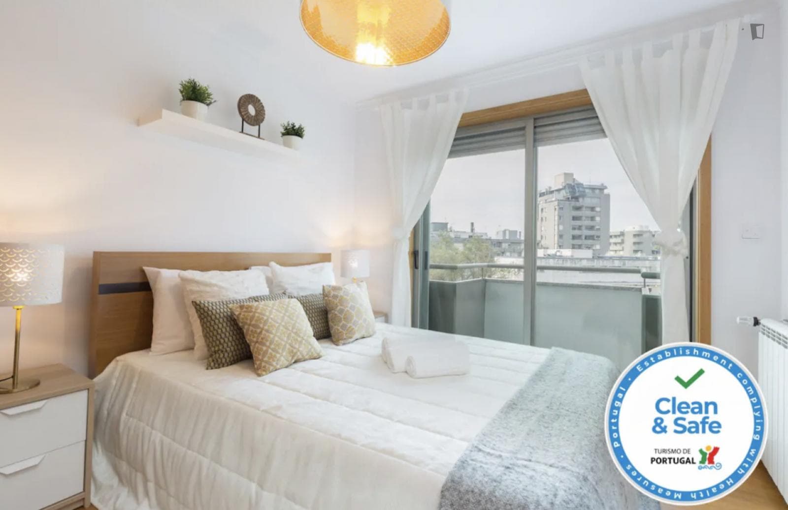 Splendid 3-bedroom apartment with balcony next to Jardins do Palácio de Cristal photo 1