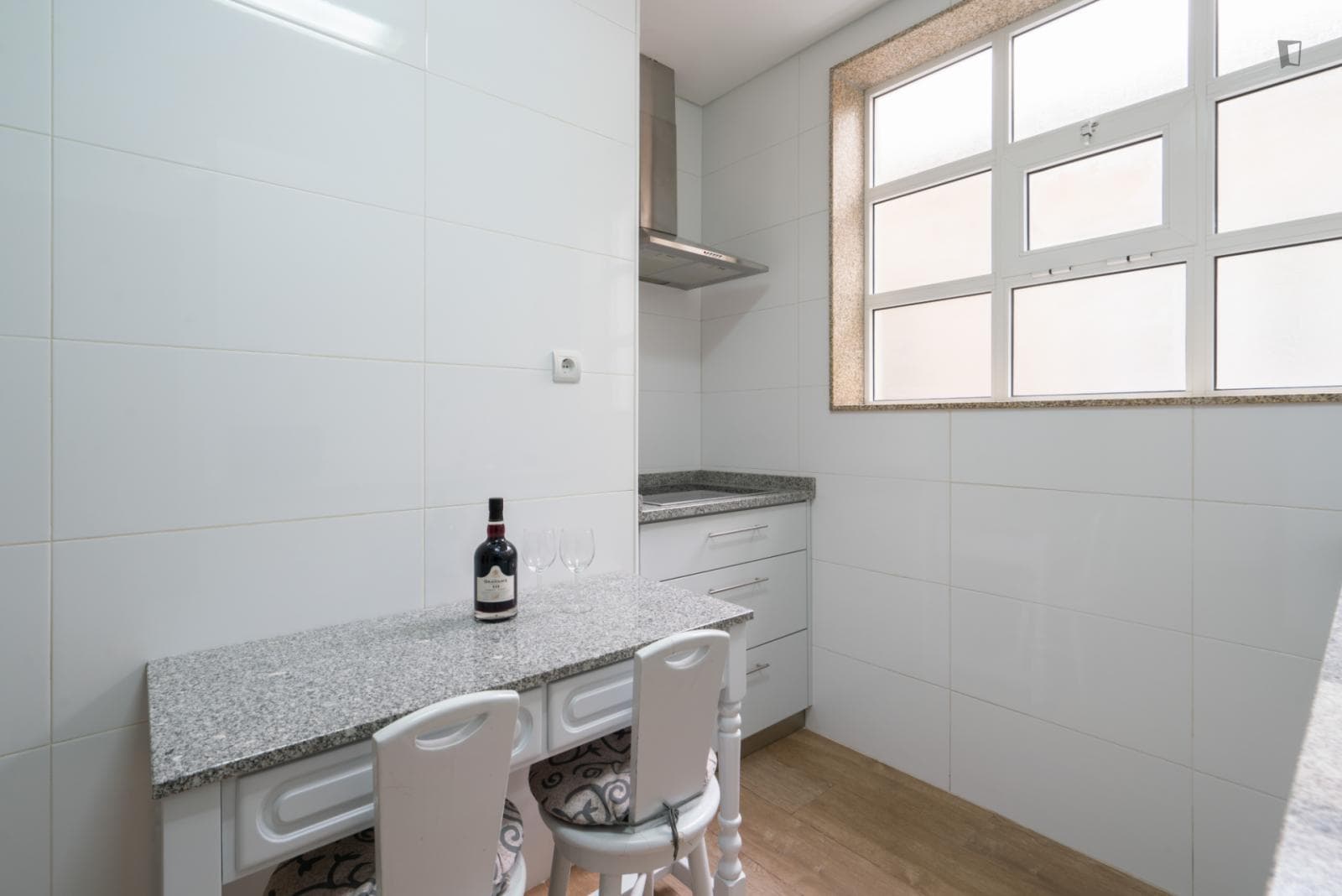 Classy 1-bedroom apartment with terrace next to Faculdade de Direito photo 1