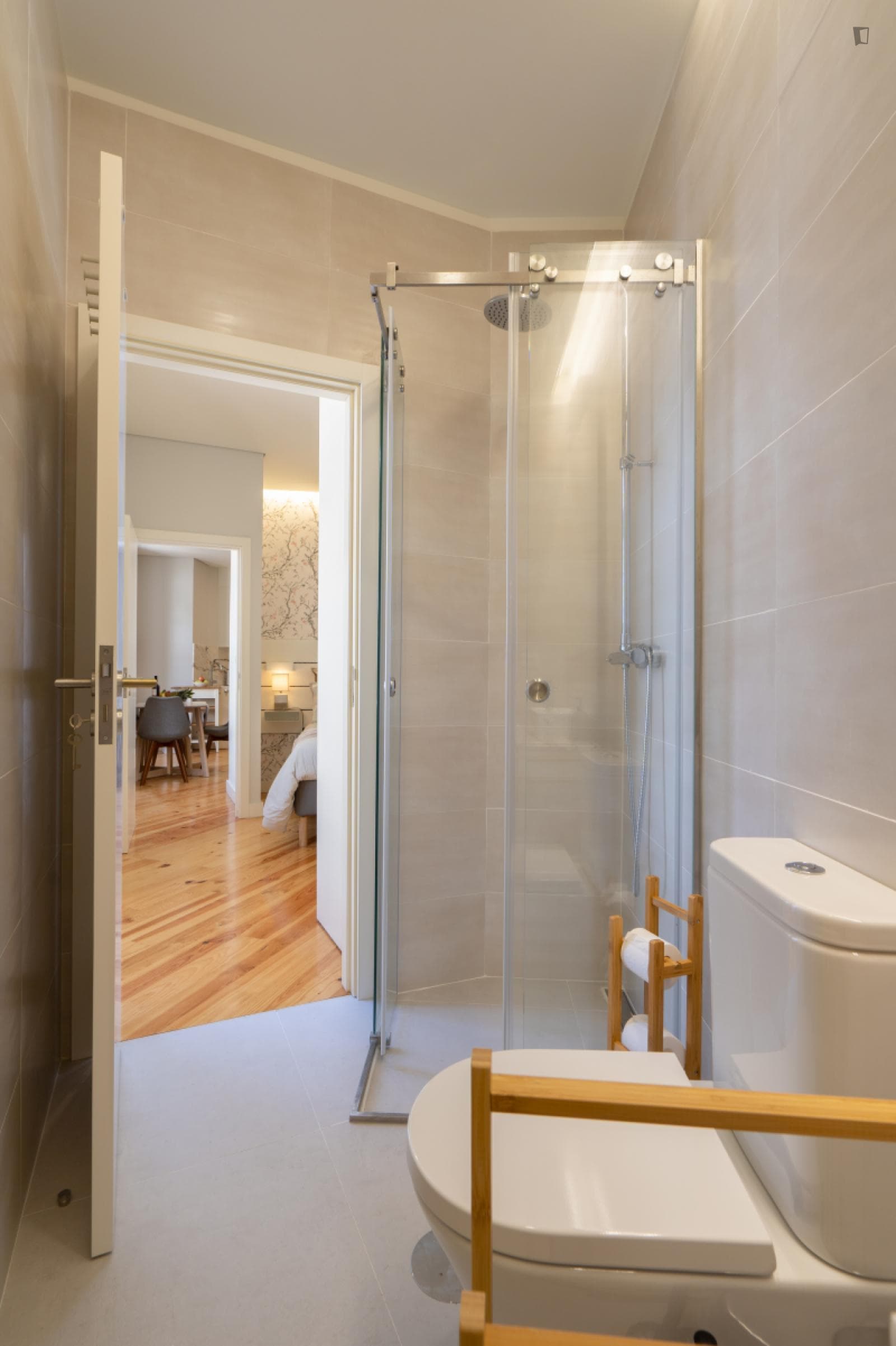 Enchanting 2-bedroom apartment near Trindade metro station photo 1