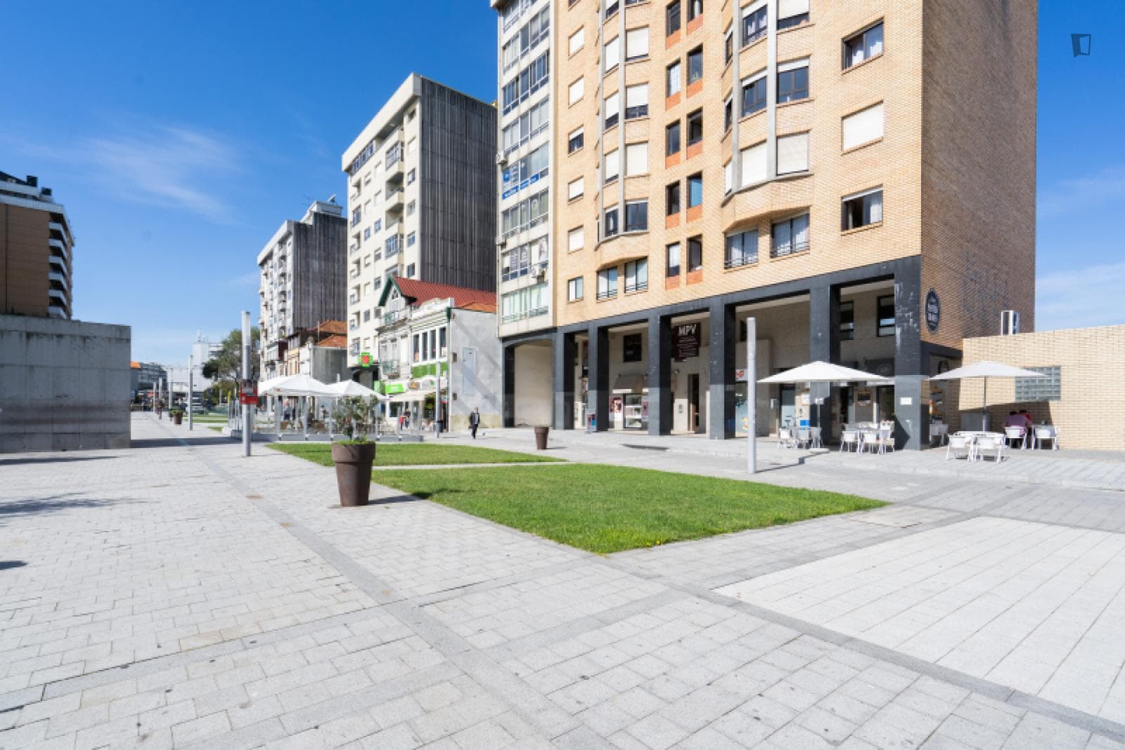 Fantastic 2-bedroom apartment next to Câmara Gaia metro station photo 1