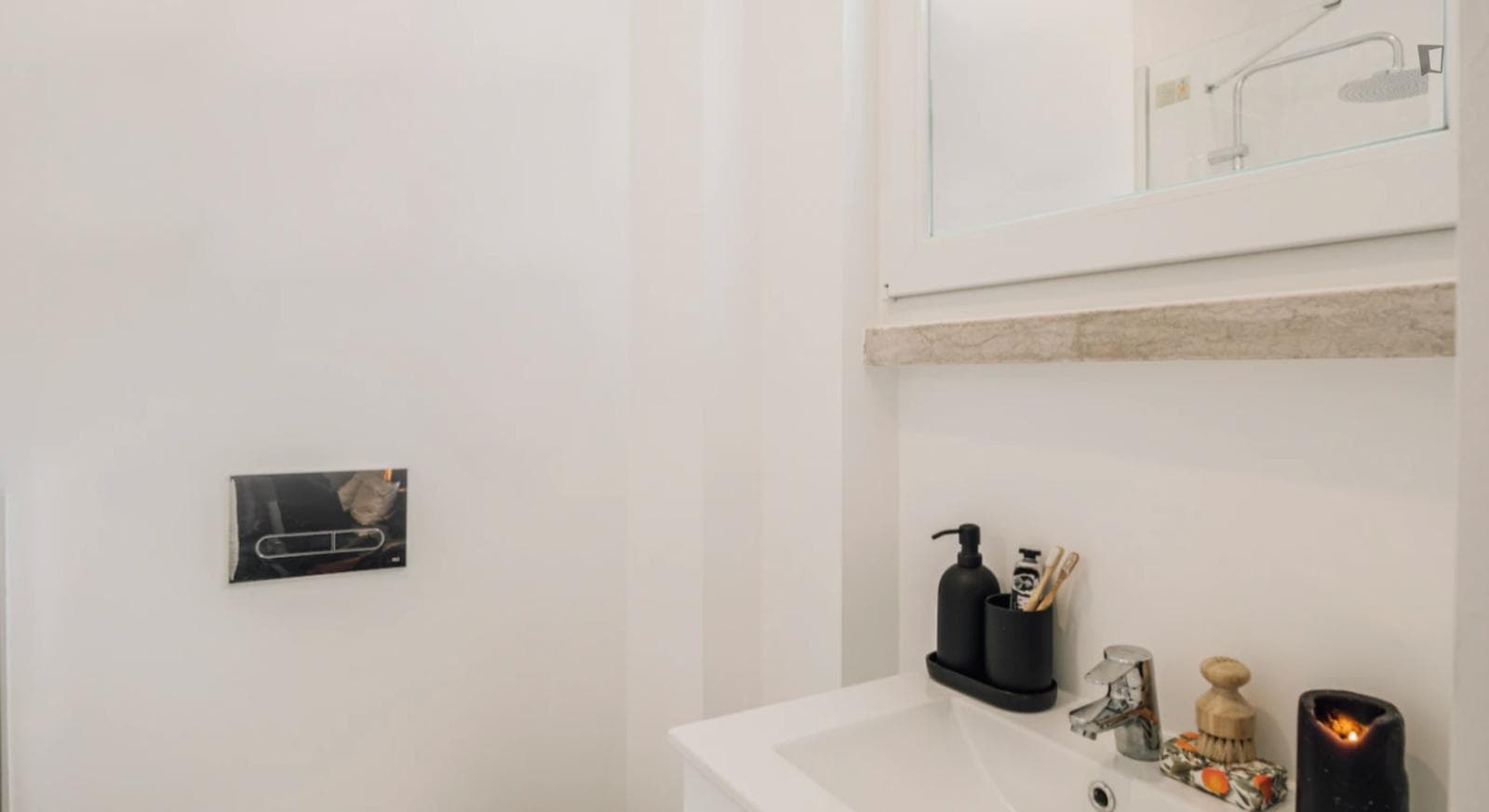 Wonderful 3-bedroom flat near the Roma metro station photo 1