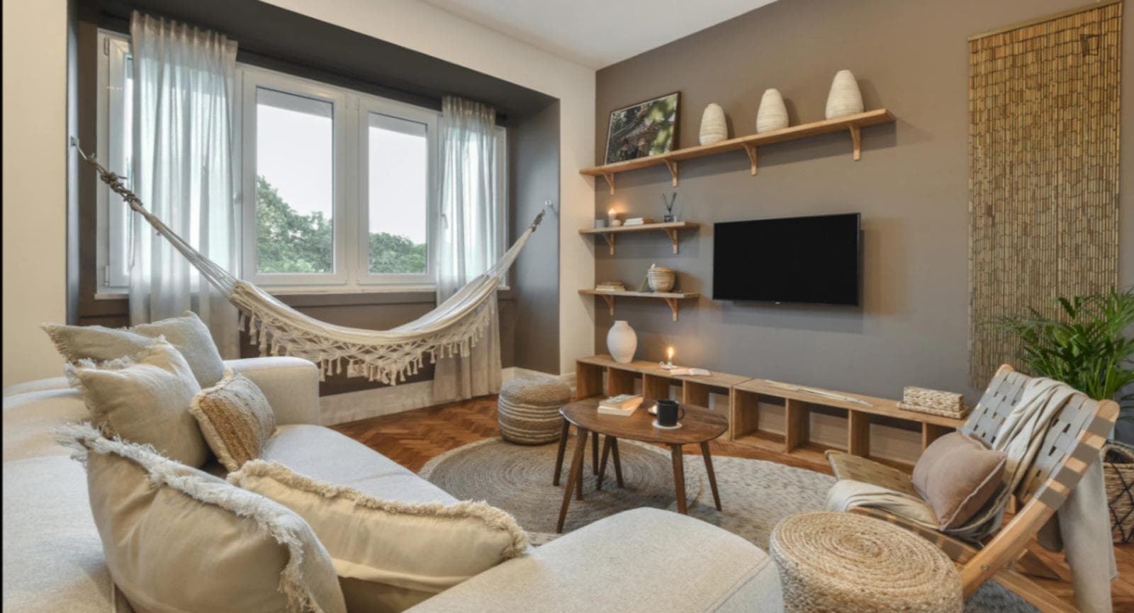 Inviting 2-bedroom apartment in Marques de Pombal area photo 1
