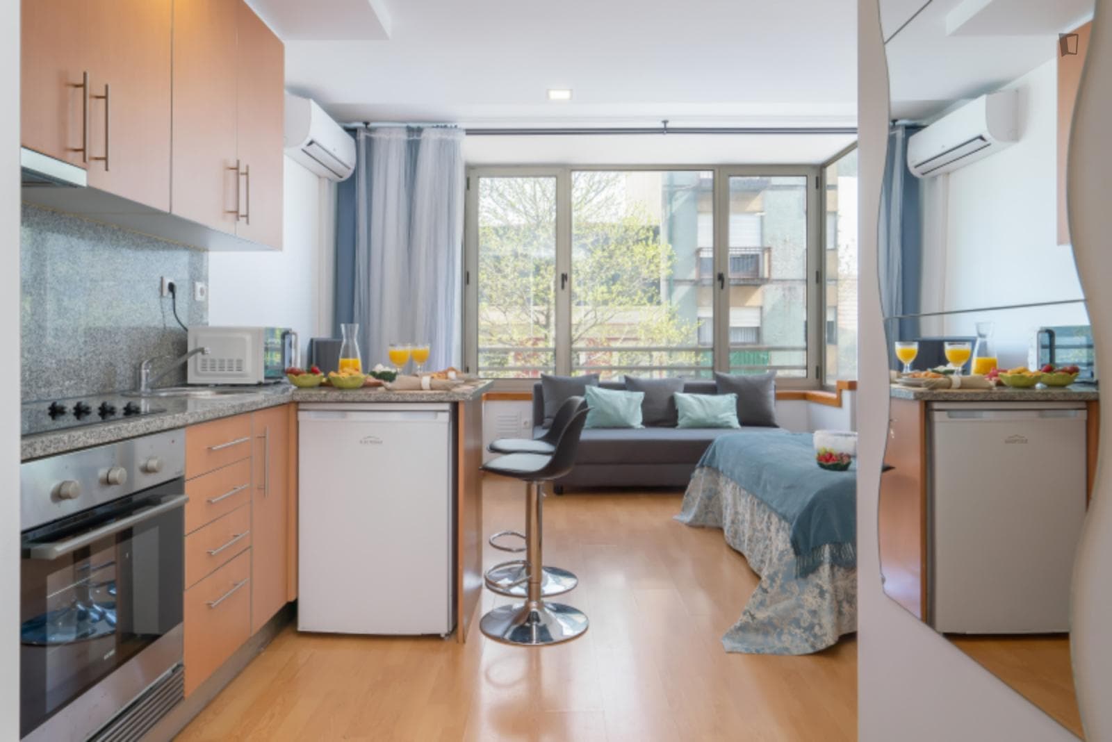 Pleasant studio in proximity to Faria Guimarães metro station photo 1