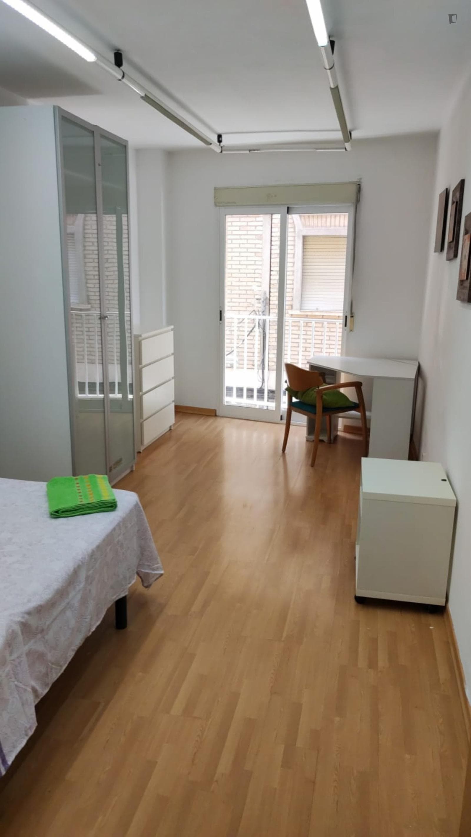 Neat and cosy double bedroom in Santa Eulalia photo 1