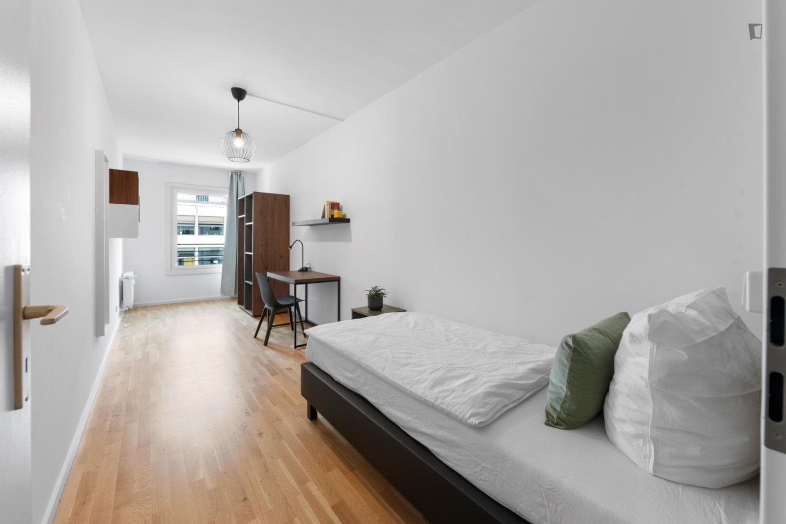 Bright single bedroom in the heart of Berlin  photo 1