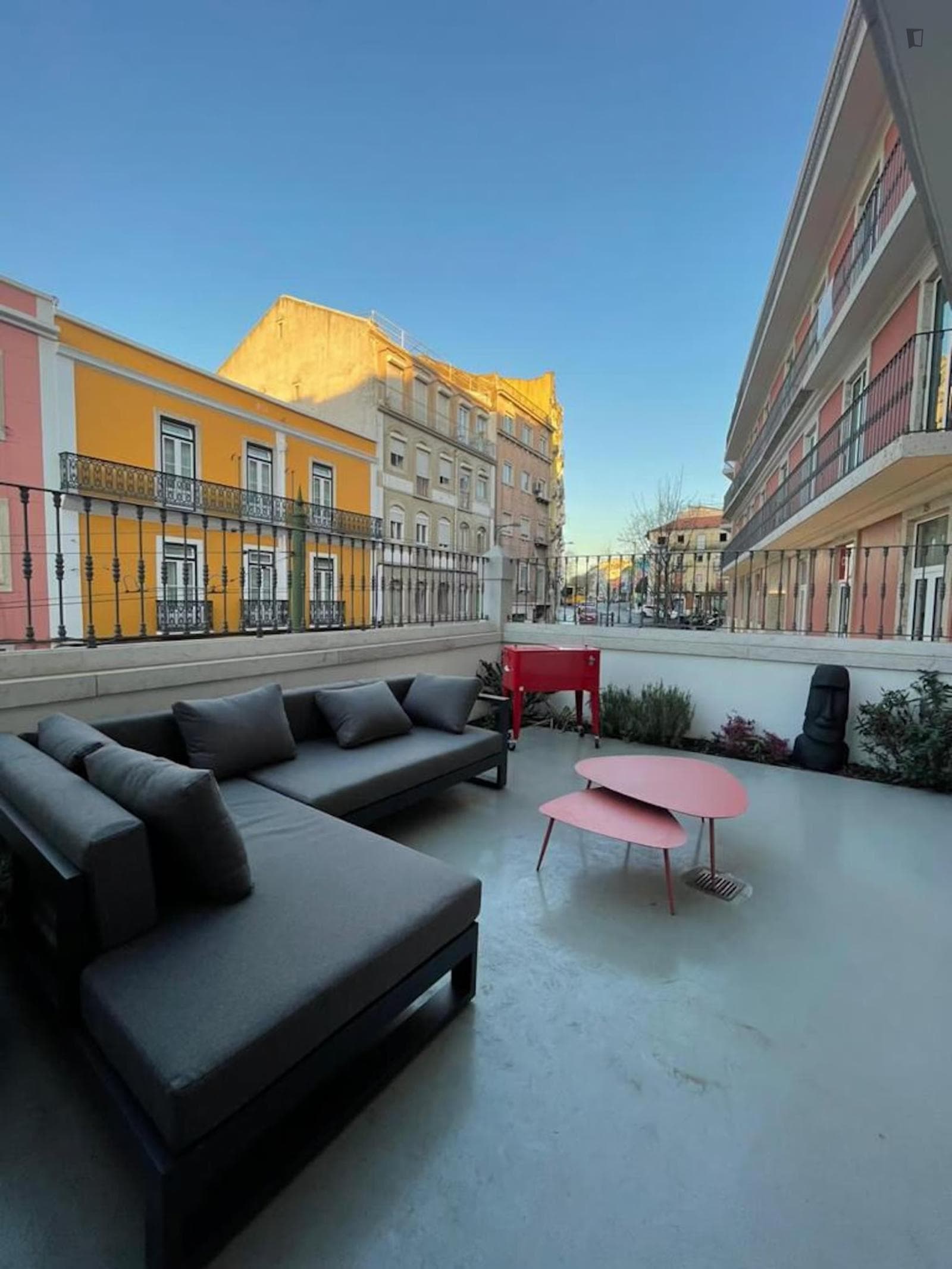 Lovely one bedroom with a superb balcony on the highest hill of Lisbon. photo 1