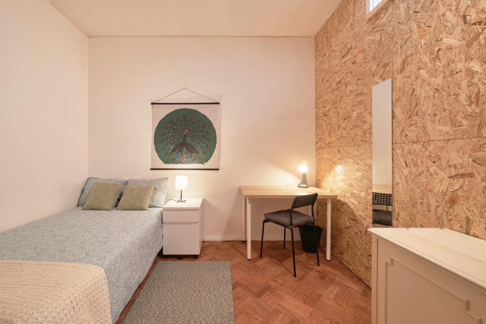 Comfortable double bedroom in Porto photo 1