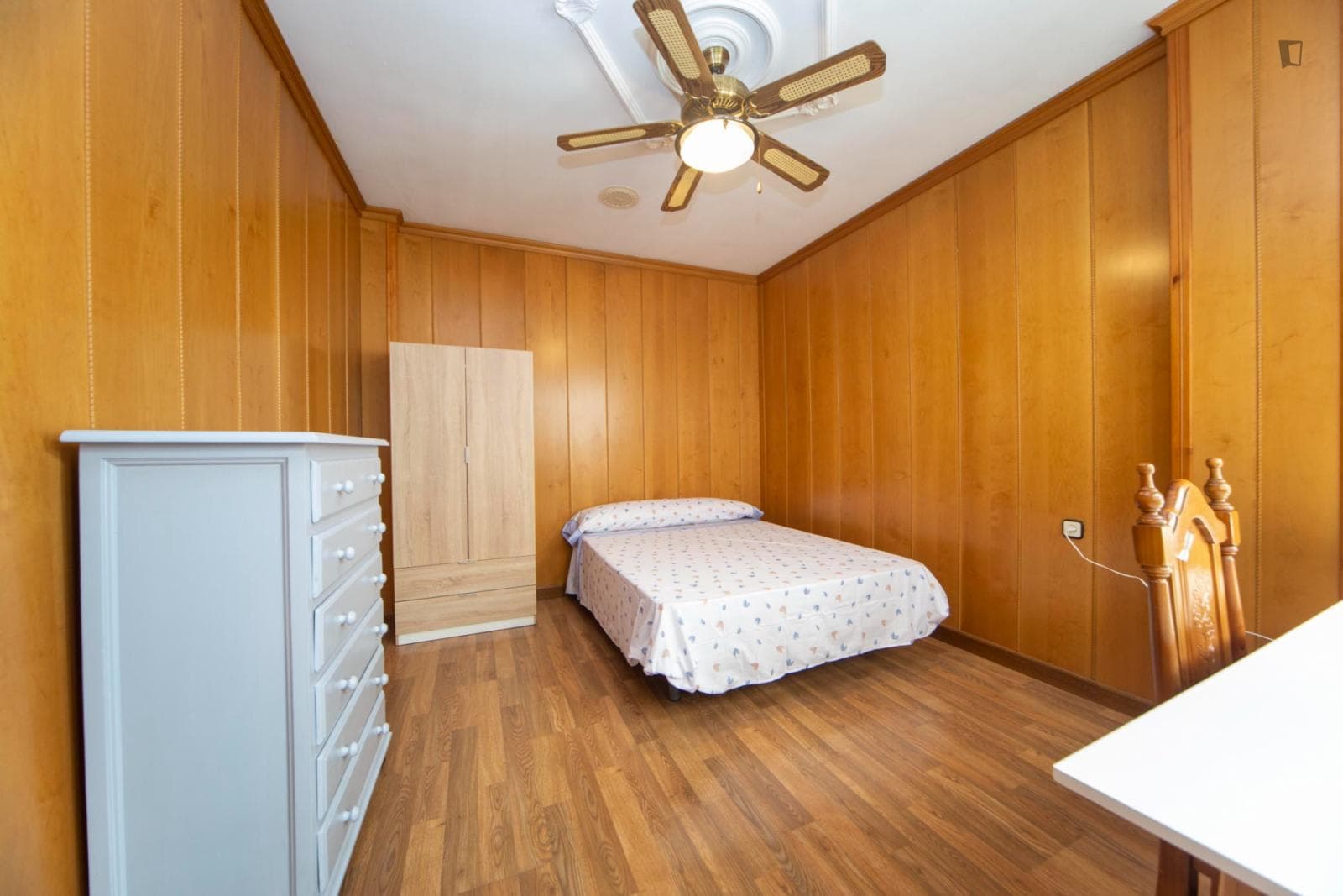 Appealing double bedroom near Facultad de Derecho photo 1