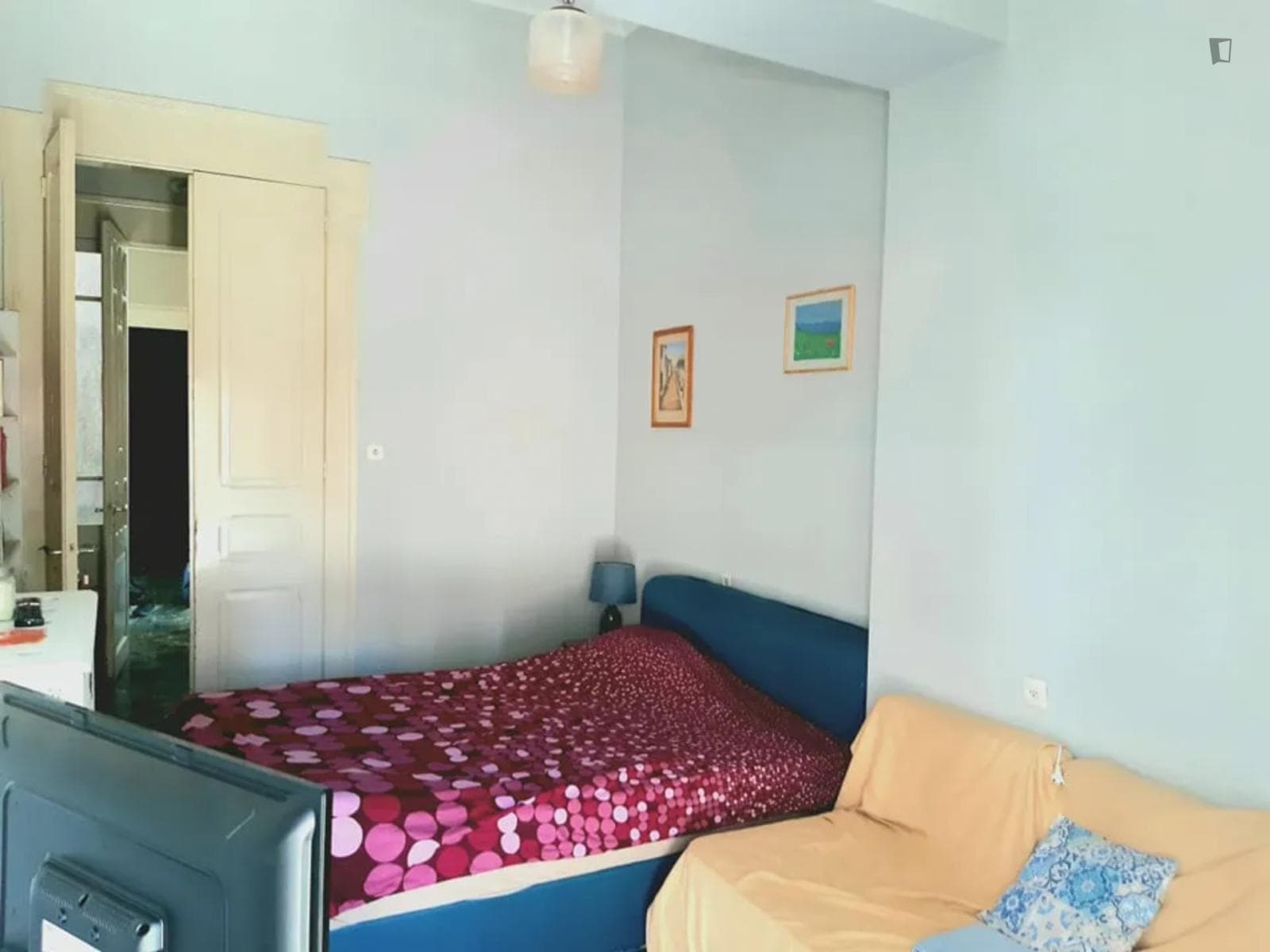 Cozy 1-bedroom apartment near center of Patras photo 1