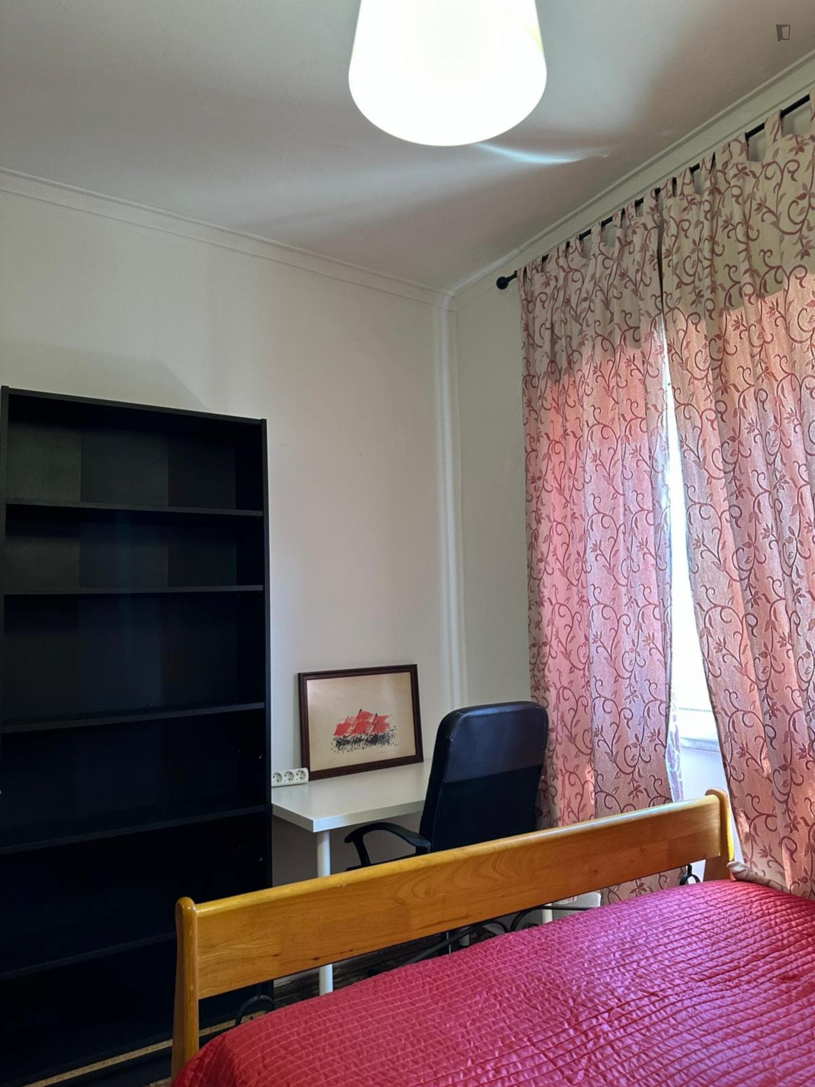 Lovely double bedroom in Casal de Cambra photo 1