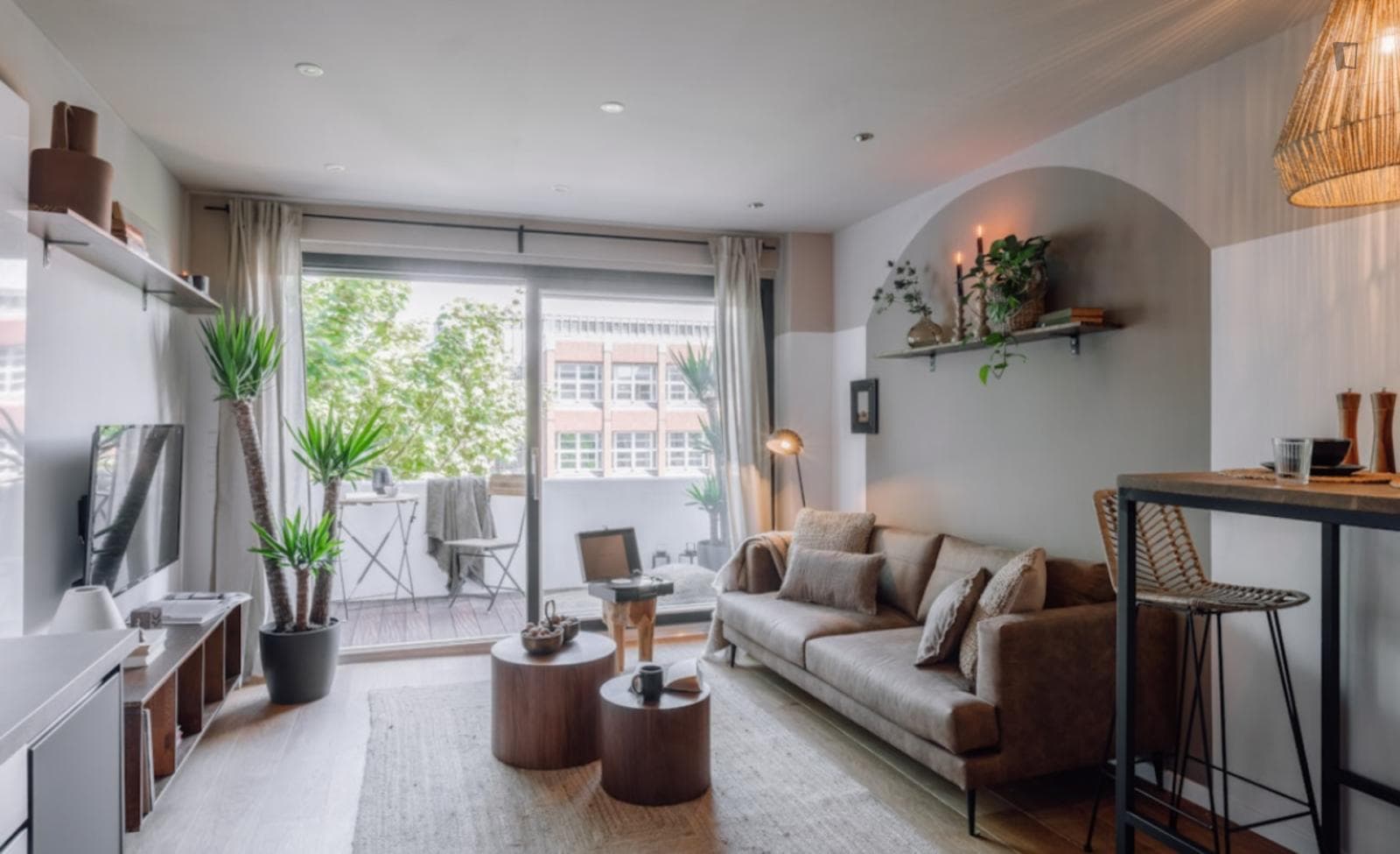 1-bedroom apartment with balcony in Schöneberg photo 1