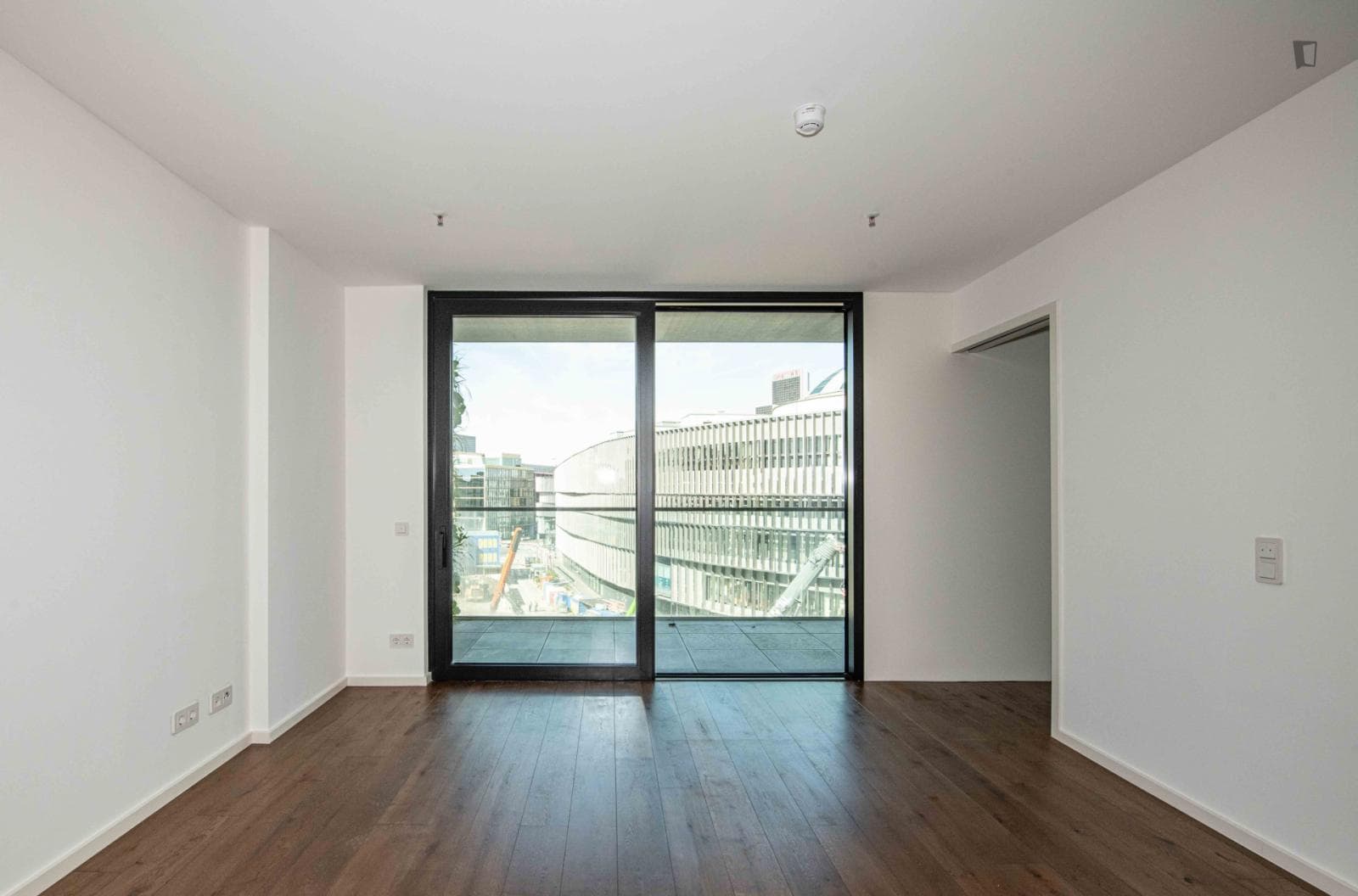 Charismatic 1-bedroom apartment near the Festhalle/Messe metro photo 1