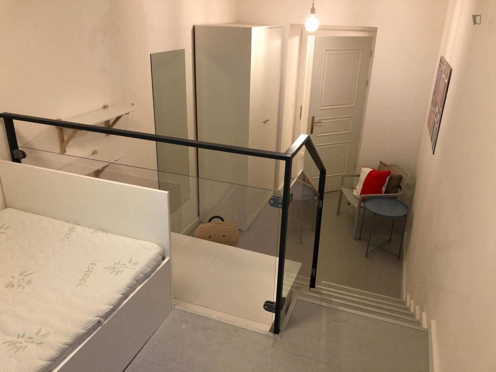Welcoming single bedroom in Malá Strana photo 1