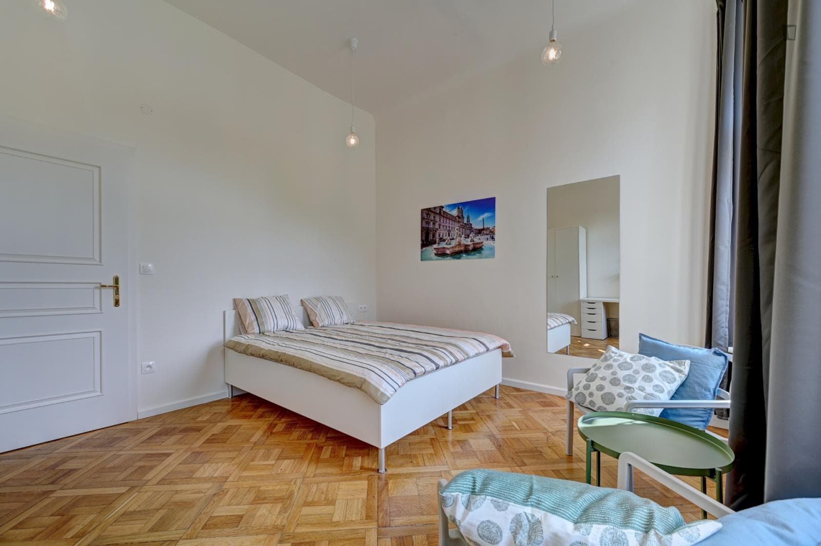 Attractive double bedroom in Malá Strana photo 1