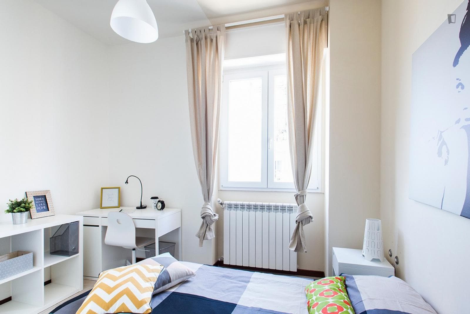 Sunny single bedroom near Vittorio Formentano Park photo 1