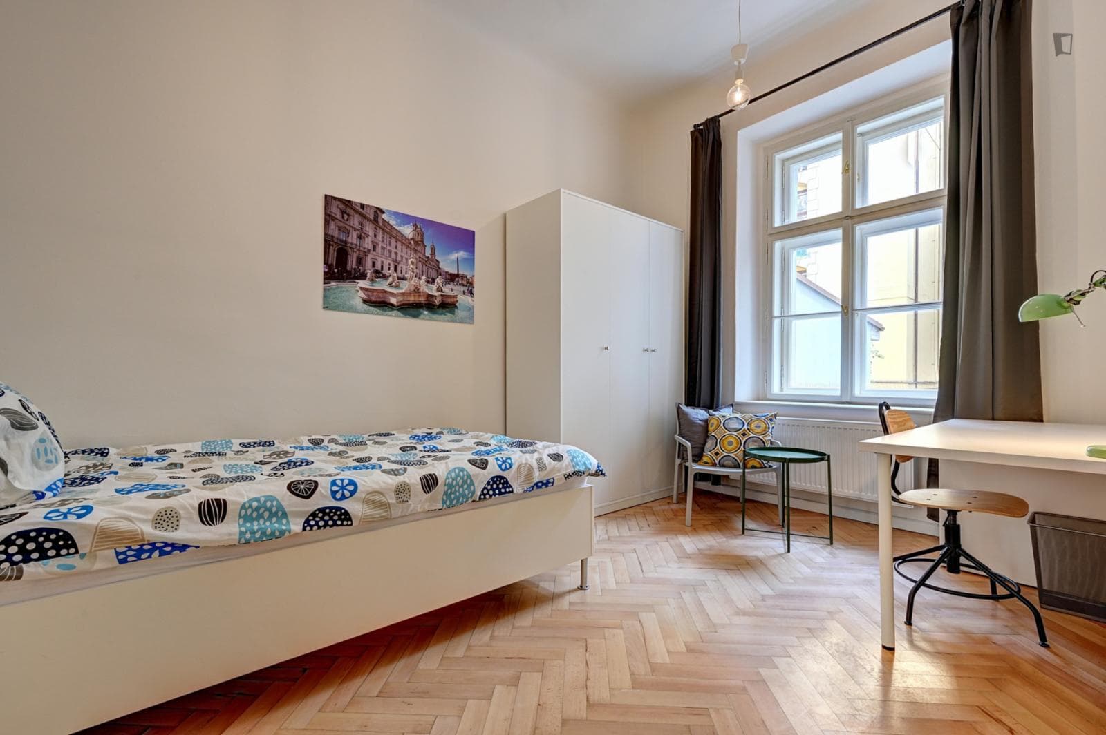 Relaxing single bedroom in Malá Strana photo 1