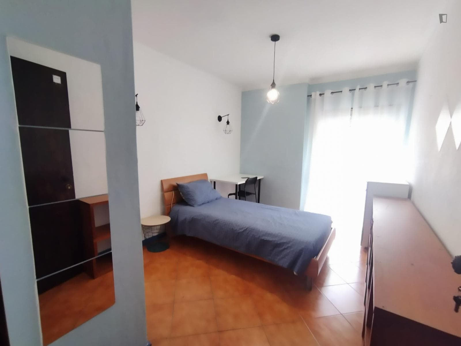Very nice single bedroom with a balcony, near Faculdade de Desporto photo 1