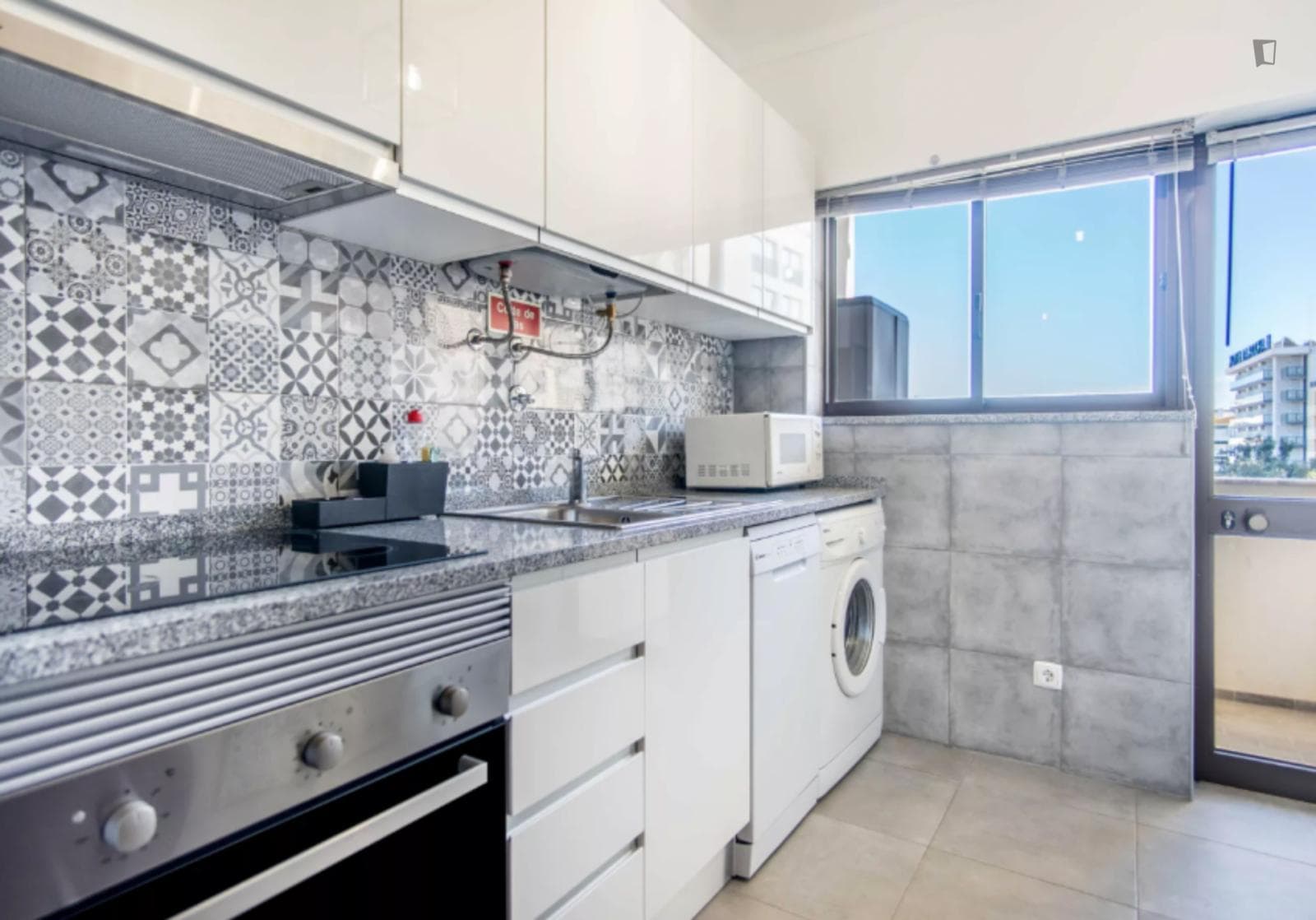 Modern Two Bedroom apartment close to Praia da Rocha photo 1