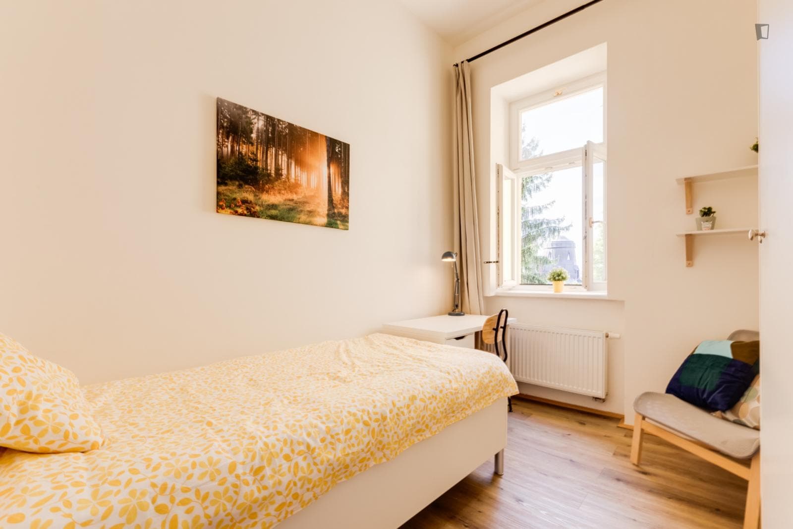 Splendid single bedroom in Žižkov photo 1