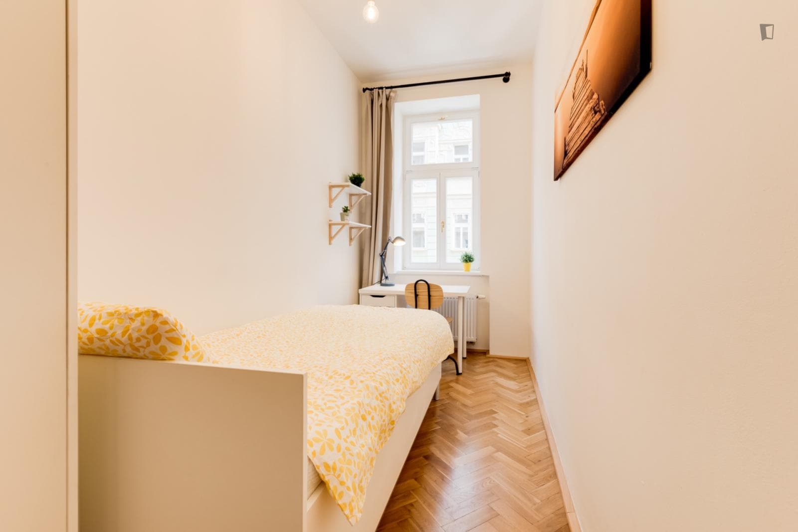 Beautiful single bedroom near the Hlavní nádraží metro photo 1
