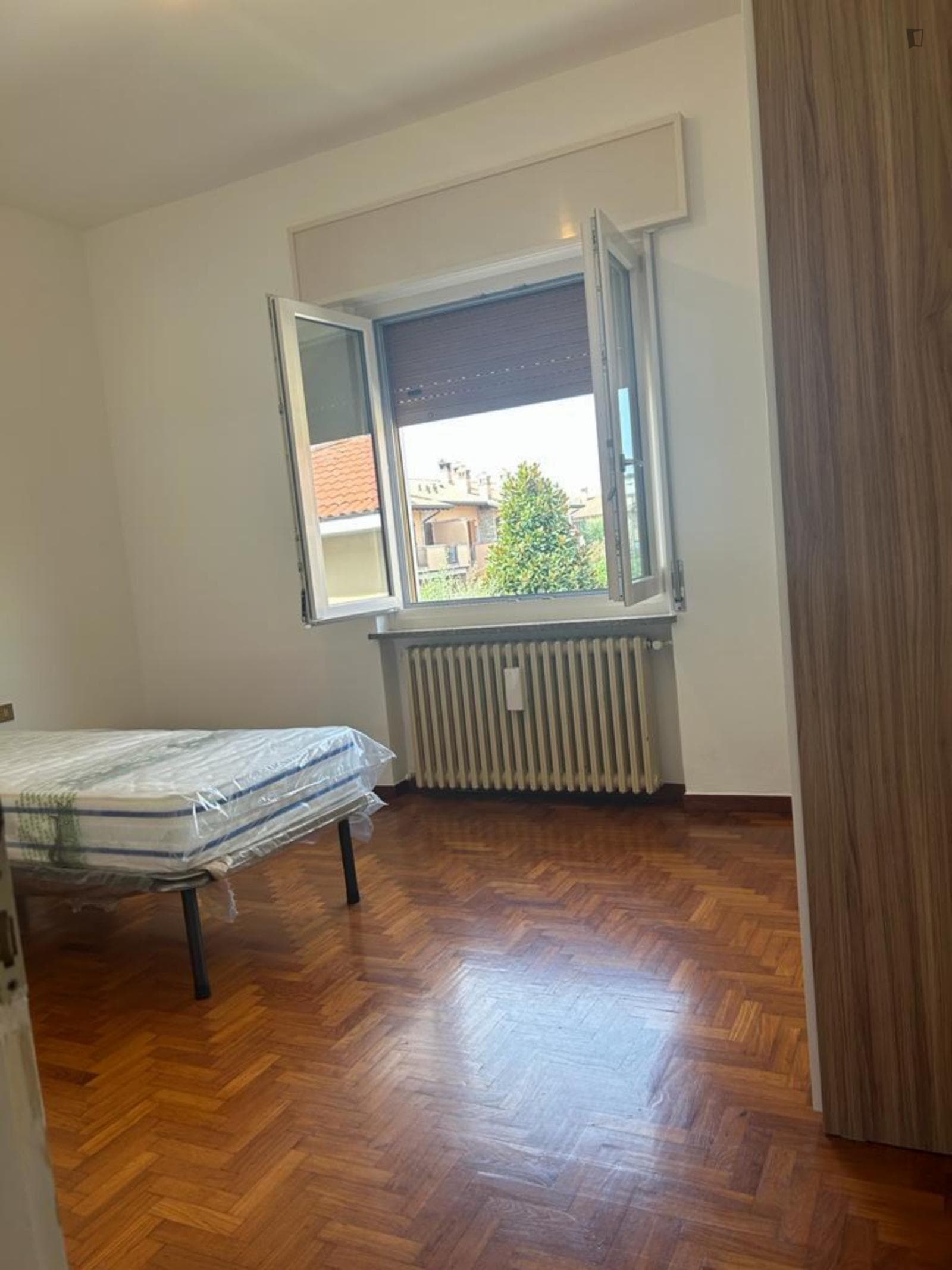 Lovely Single Bedroom close to Bergamo Centre photo 1